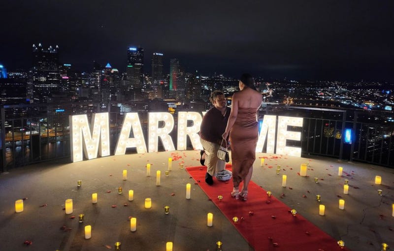 Zach Banner getting engaged 