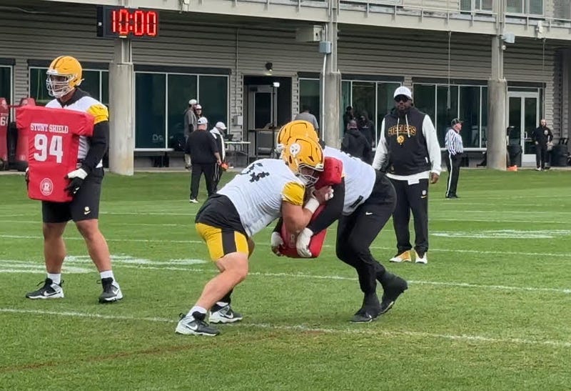 Zach Frazier in Steelers practice