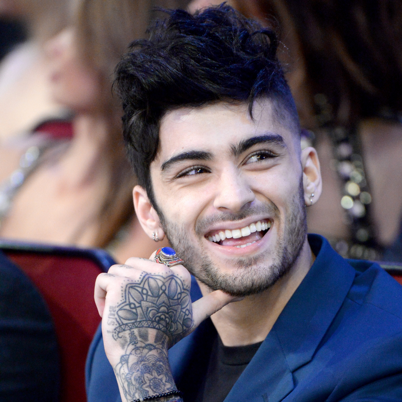 Singer Zayn Malik accepts the New Artist of the Year award onstage at the 2016 American Music Awards at Microsoft Theater on November 20, 2016 in Los Angeles, California. 