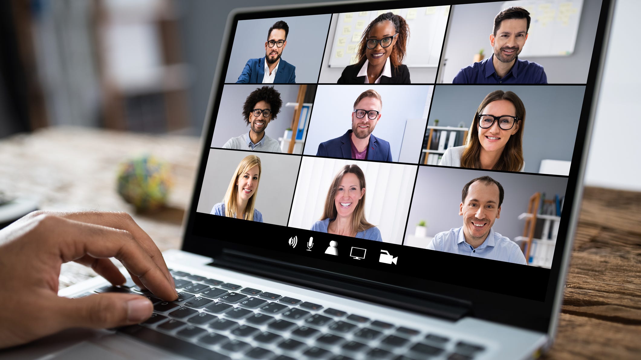 Who Are You Looking at on Zoom Calls