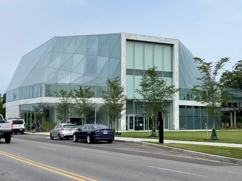 Jeffrey Gundlach building at Buffalo AKG