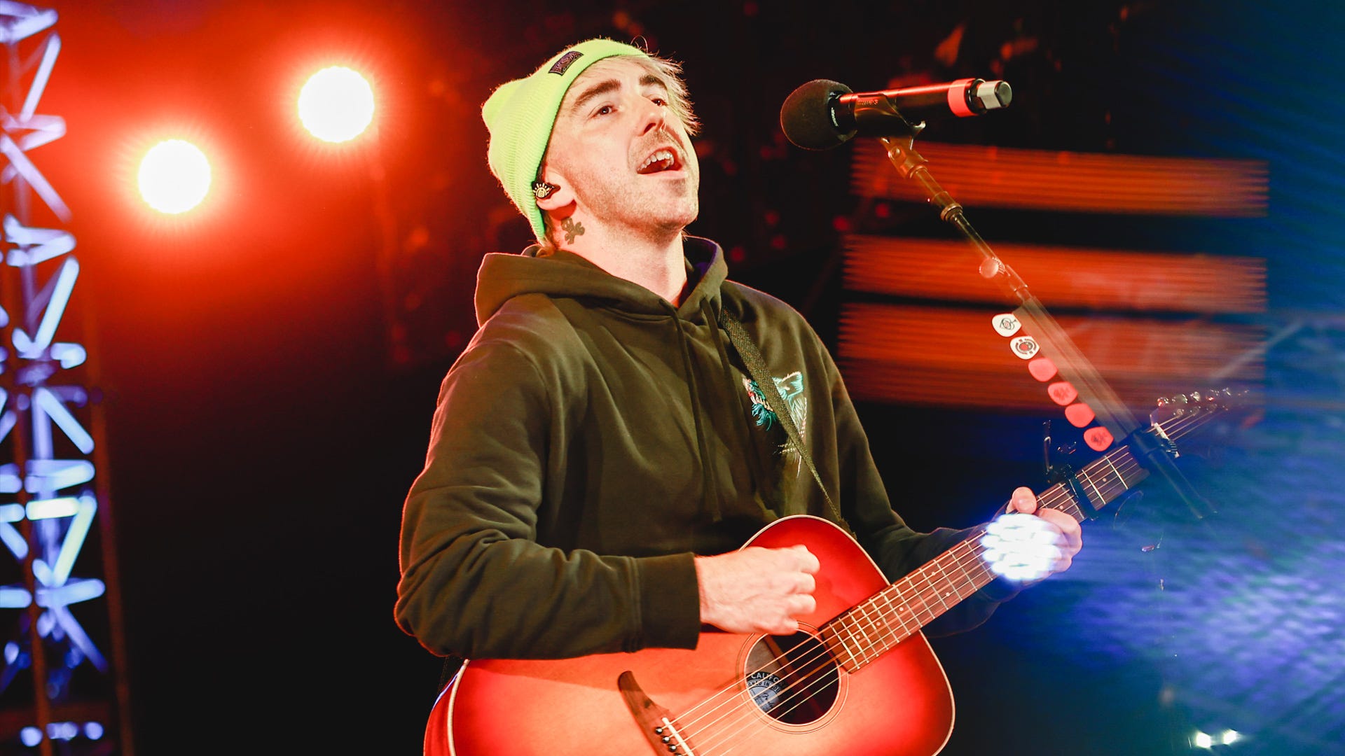 Alex Gaskarth of All Time Low talks crafting the perfect setlist: Listen now