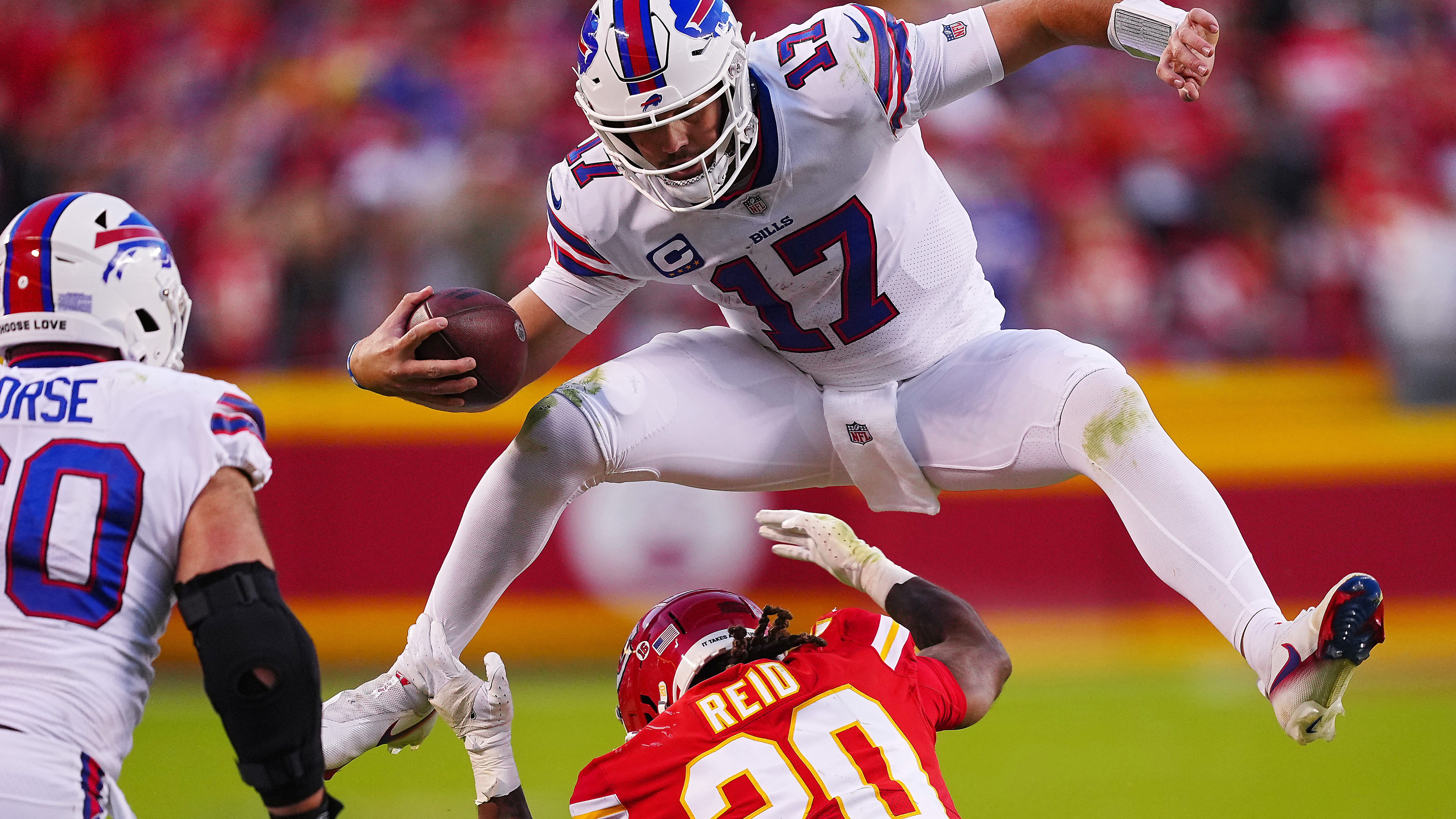Josh Allen leaves NFL Twitter in awe with hurdle, TD pass on Bills' game-winning drive