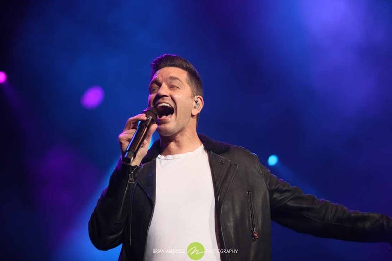 Andy-Grammer-Live-006.jpg