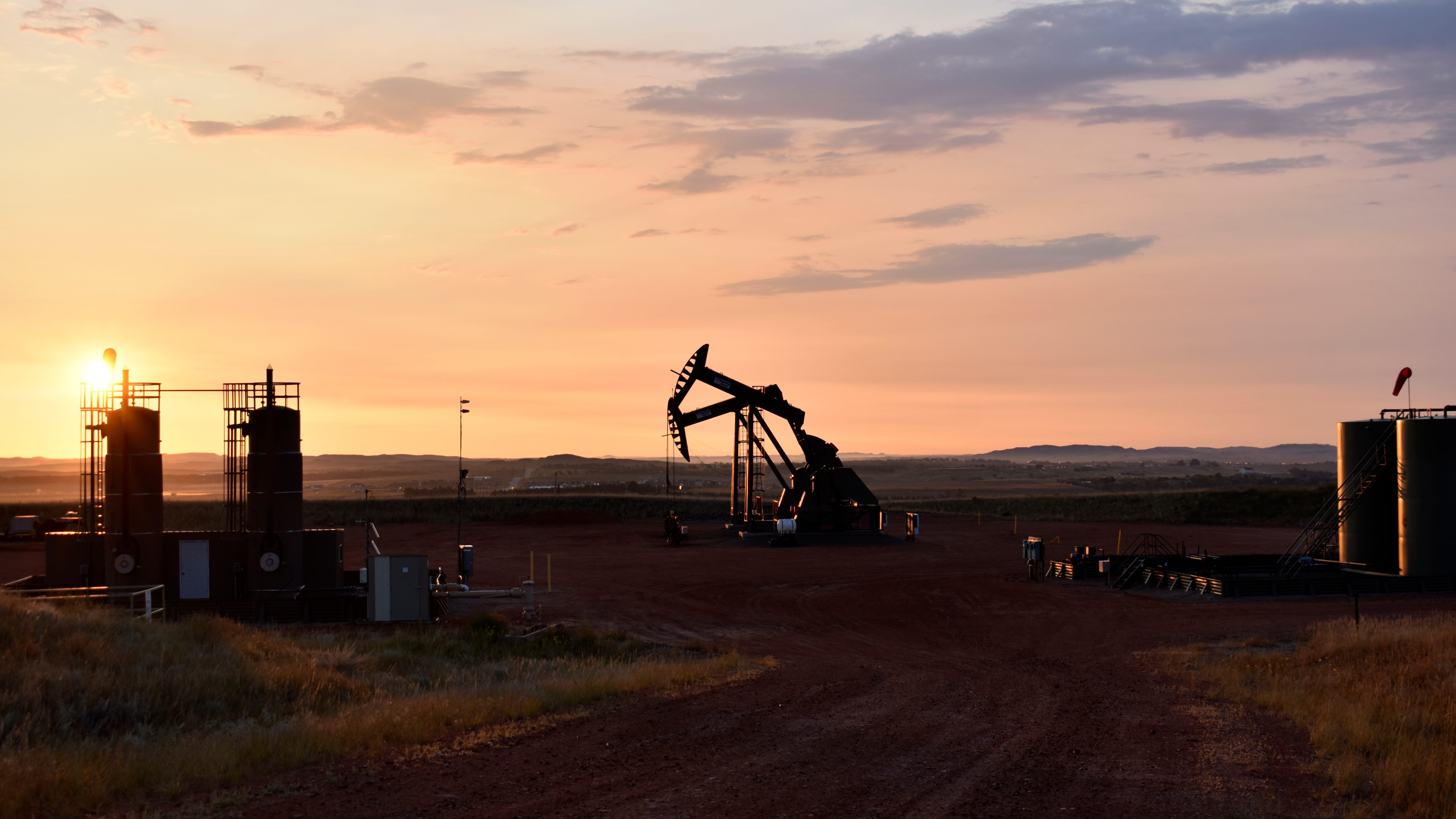 Biden sets out oil, gas leasing reform, stops short of ban