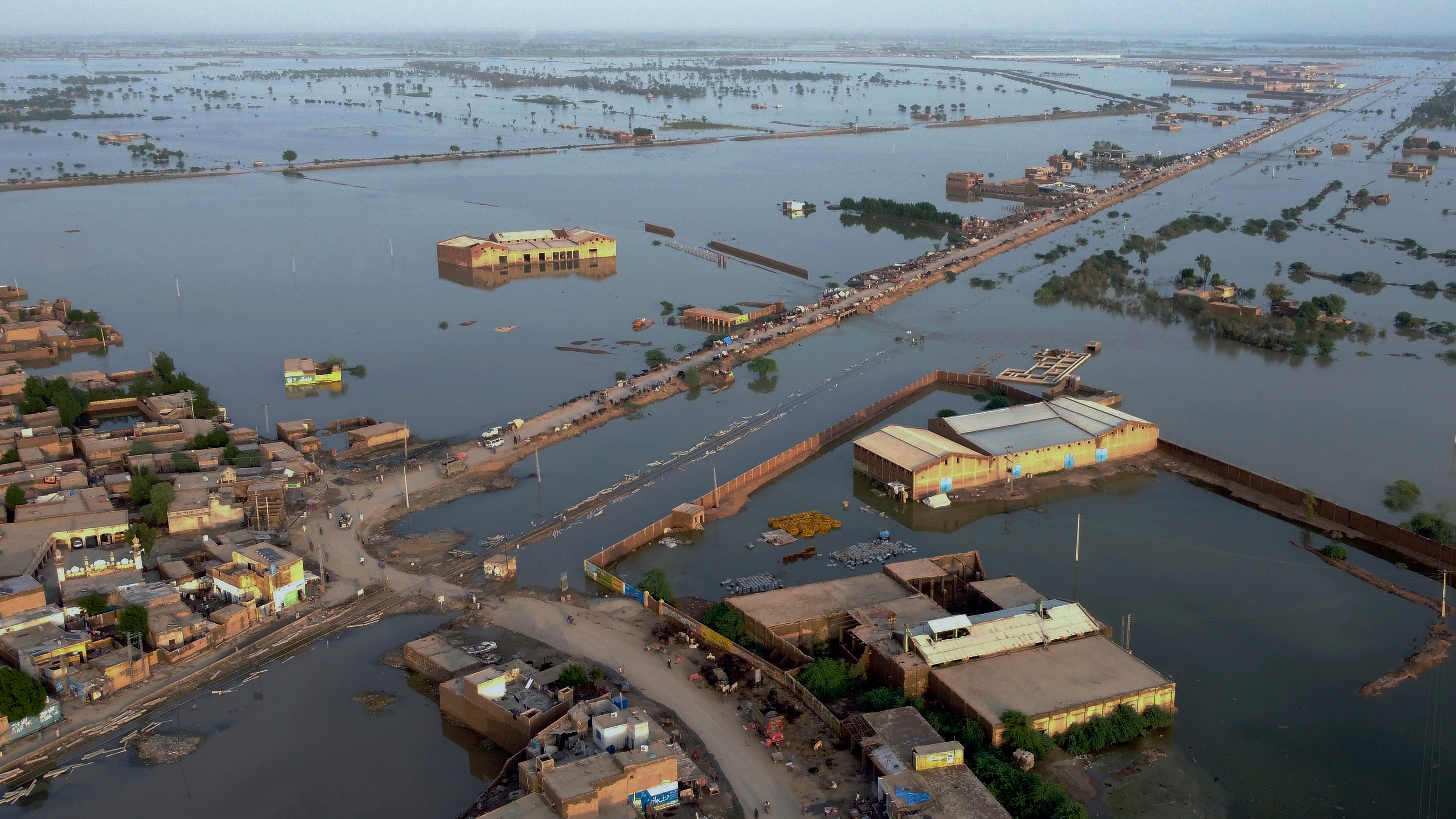 UN seeks $160 million in emergency aid for Pakistan floods