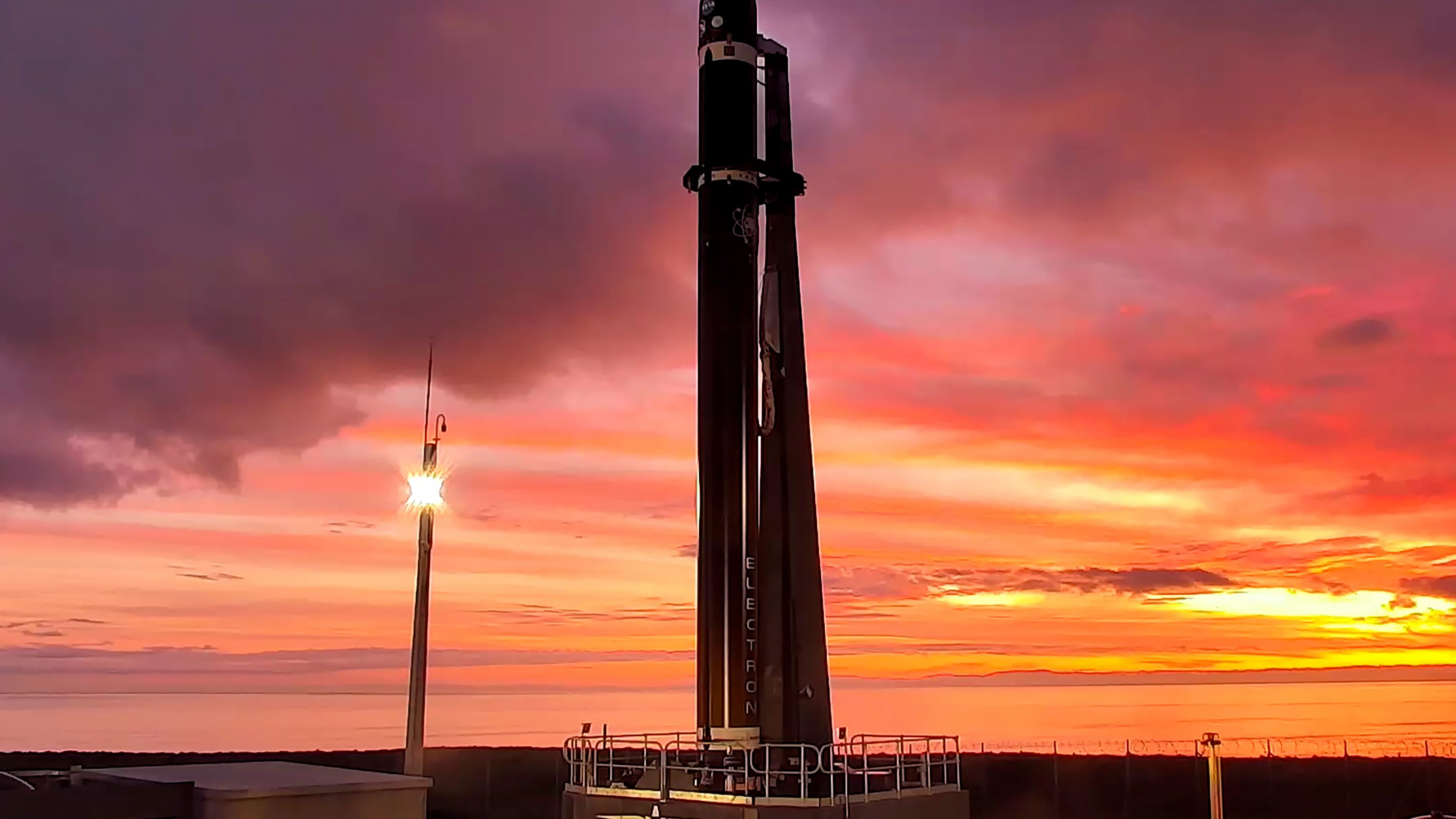 NASA satellite breaks from orbit around Earth, heads to moon