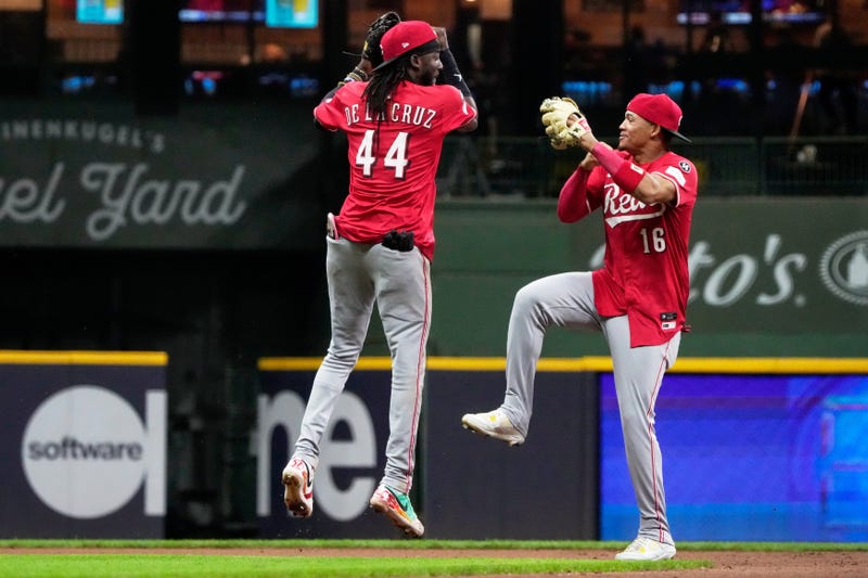 Reds Brewers Baseball