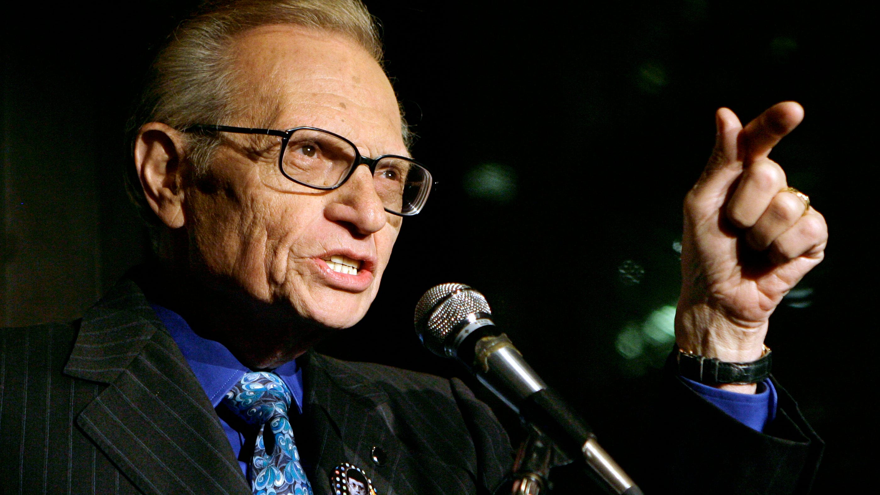 Larry King, broadcasting giant for half-century, dies at 87