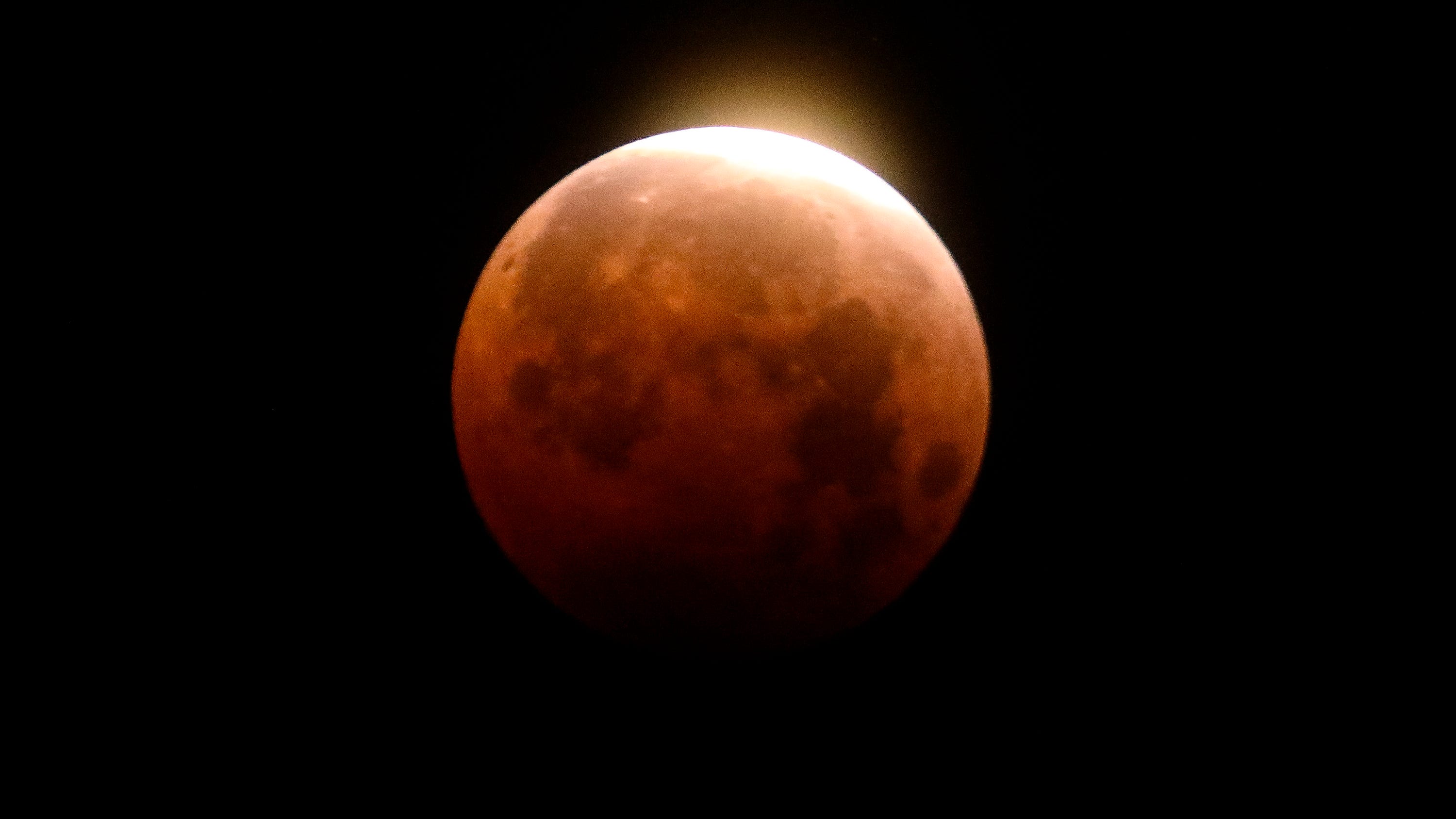 Moon goes blood red this weekend: 'Eclipse for the Americas'