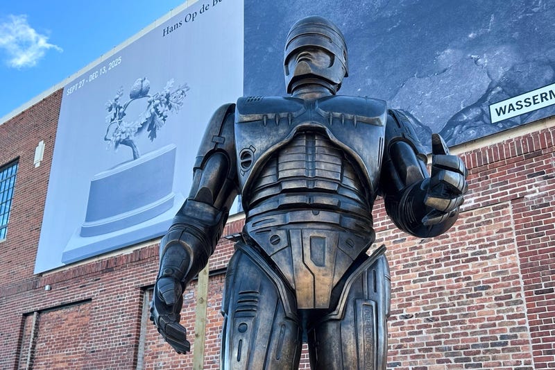 DETROIT-ESTATUA DE ROBOCOP