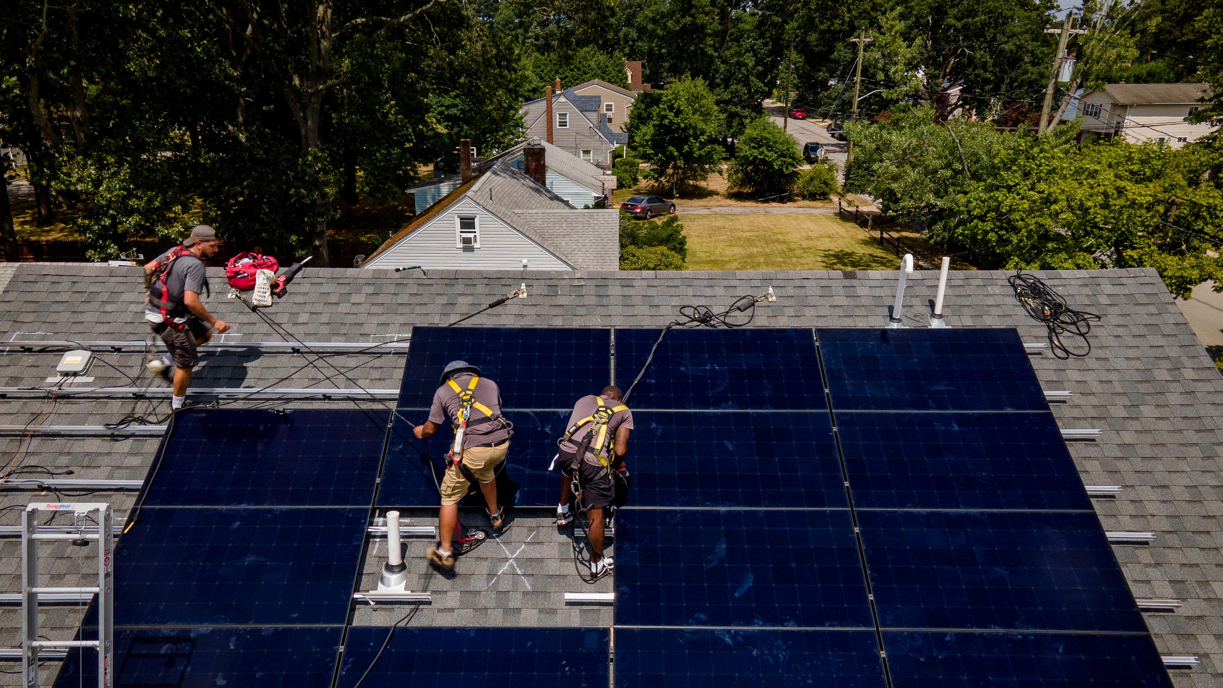 AP-NORC poll: Many in US doubt their own impact on climate