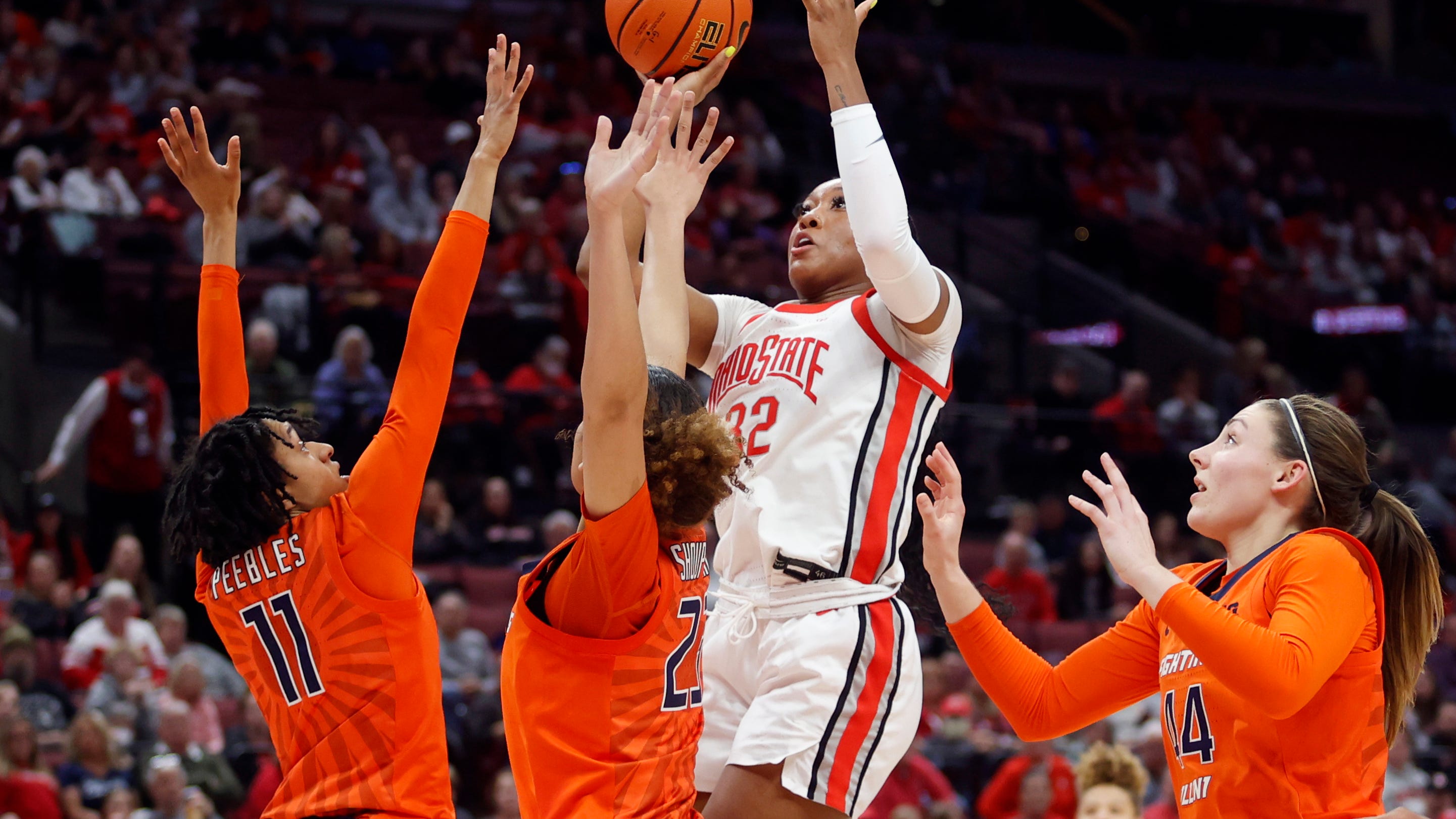 Illinois women end 23-year AP Top 25 drought, LSU on rise
