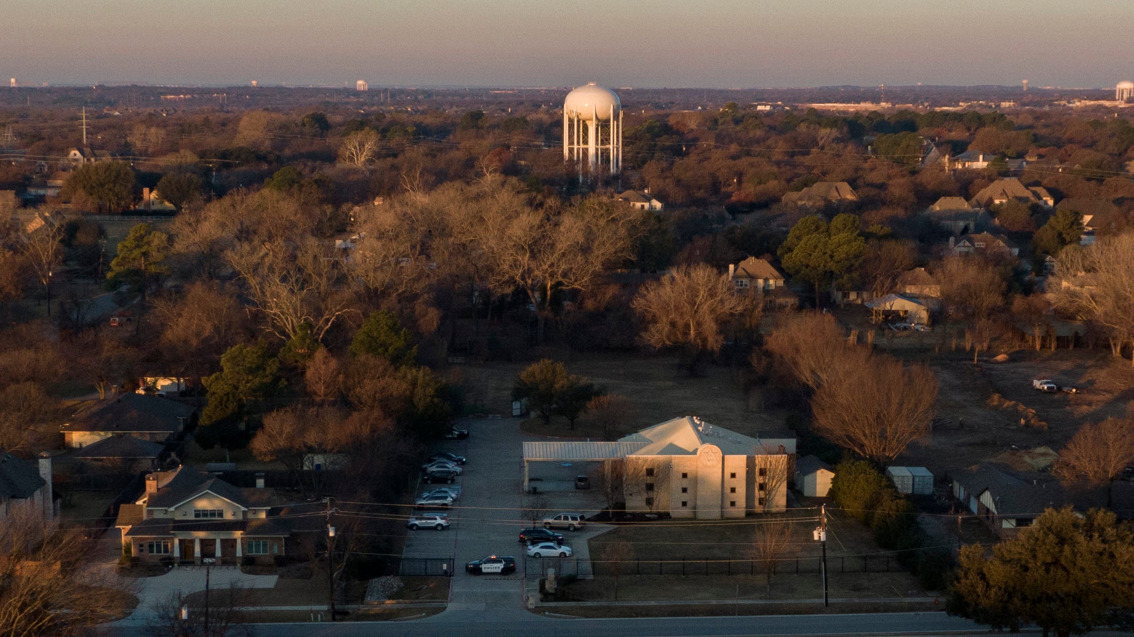 Phone call shows brother pleading with Texas hostage-taker