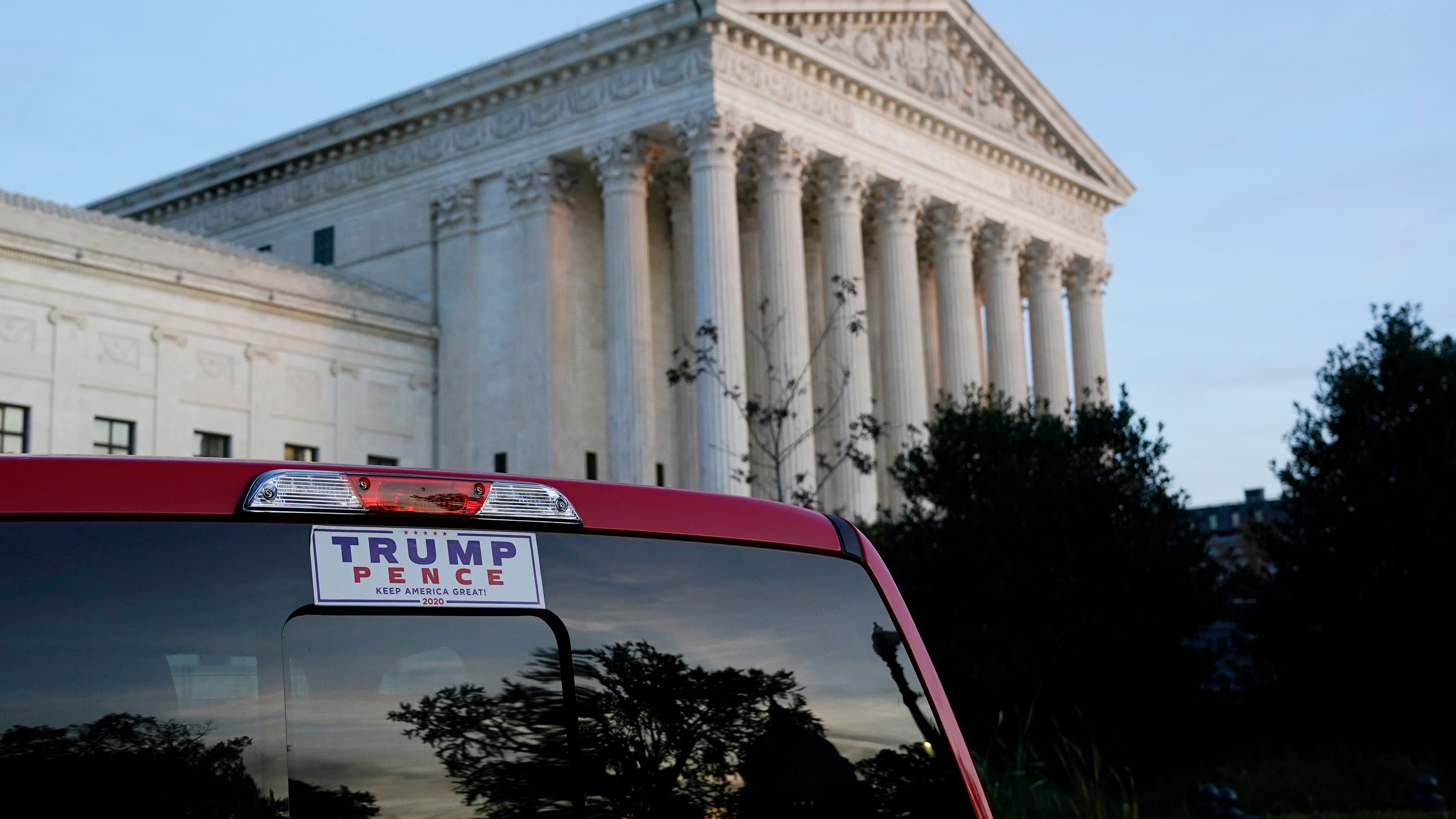 Trump predicts 'lot of litigation' in fight to keep his job