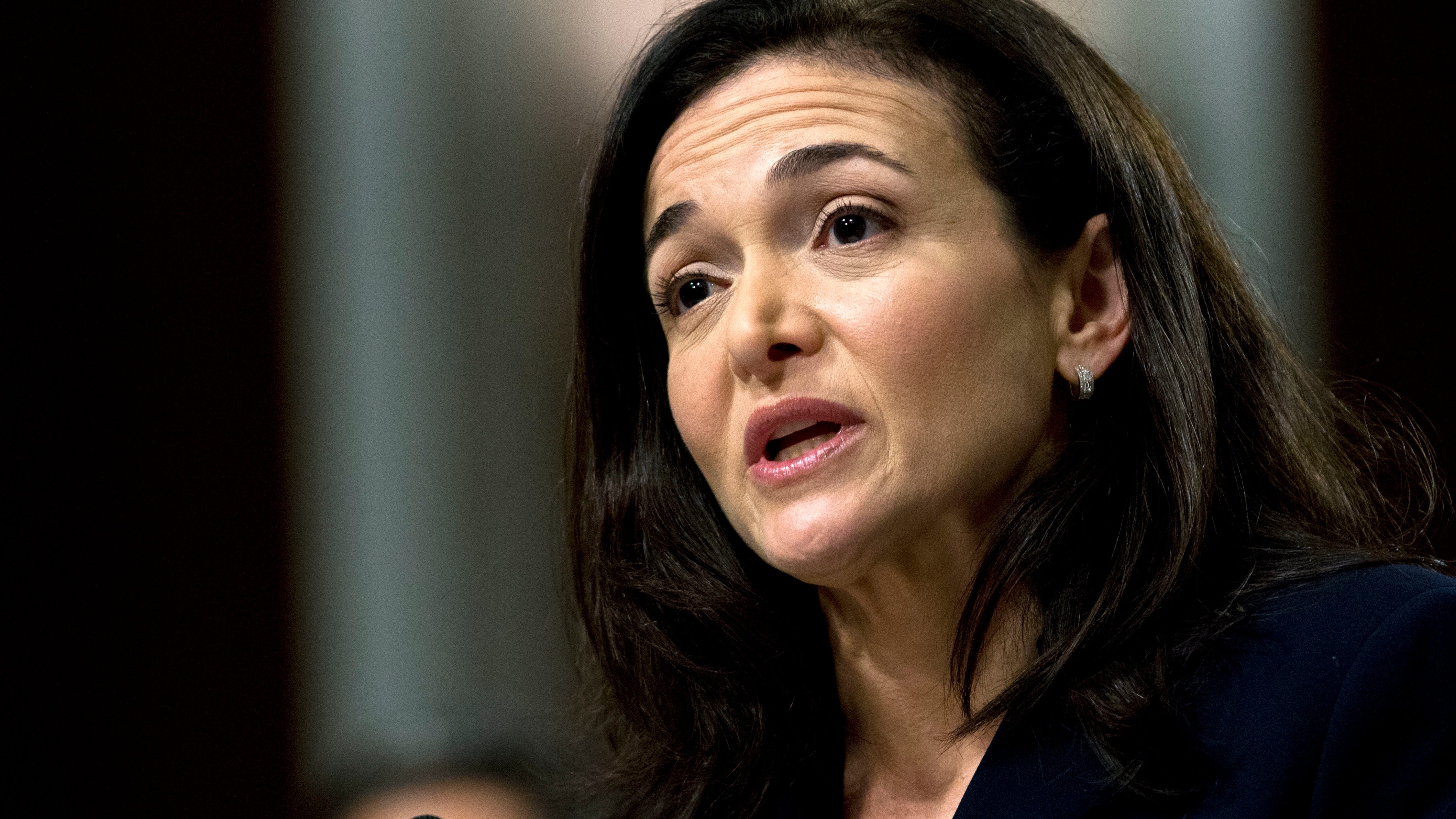Sheryl Sandberg, longtime No. 2 exec at Facebook, steps down