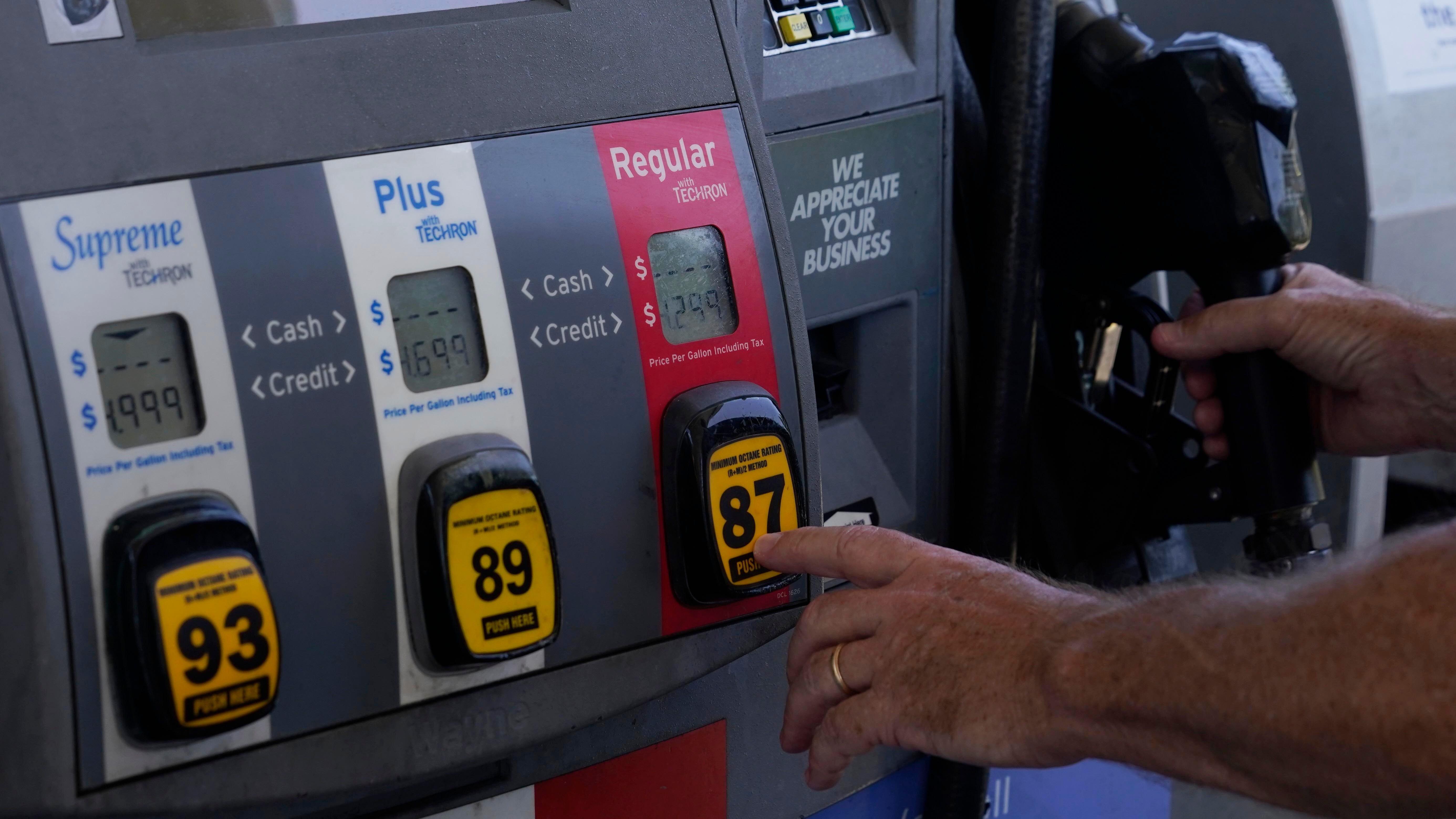 EXPLAINER: How is inflation affecting commuting costs?
