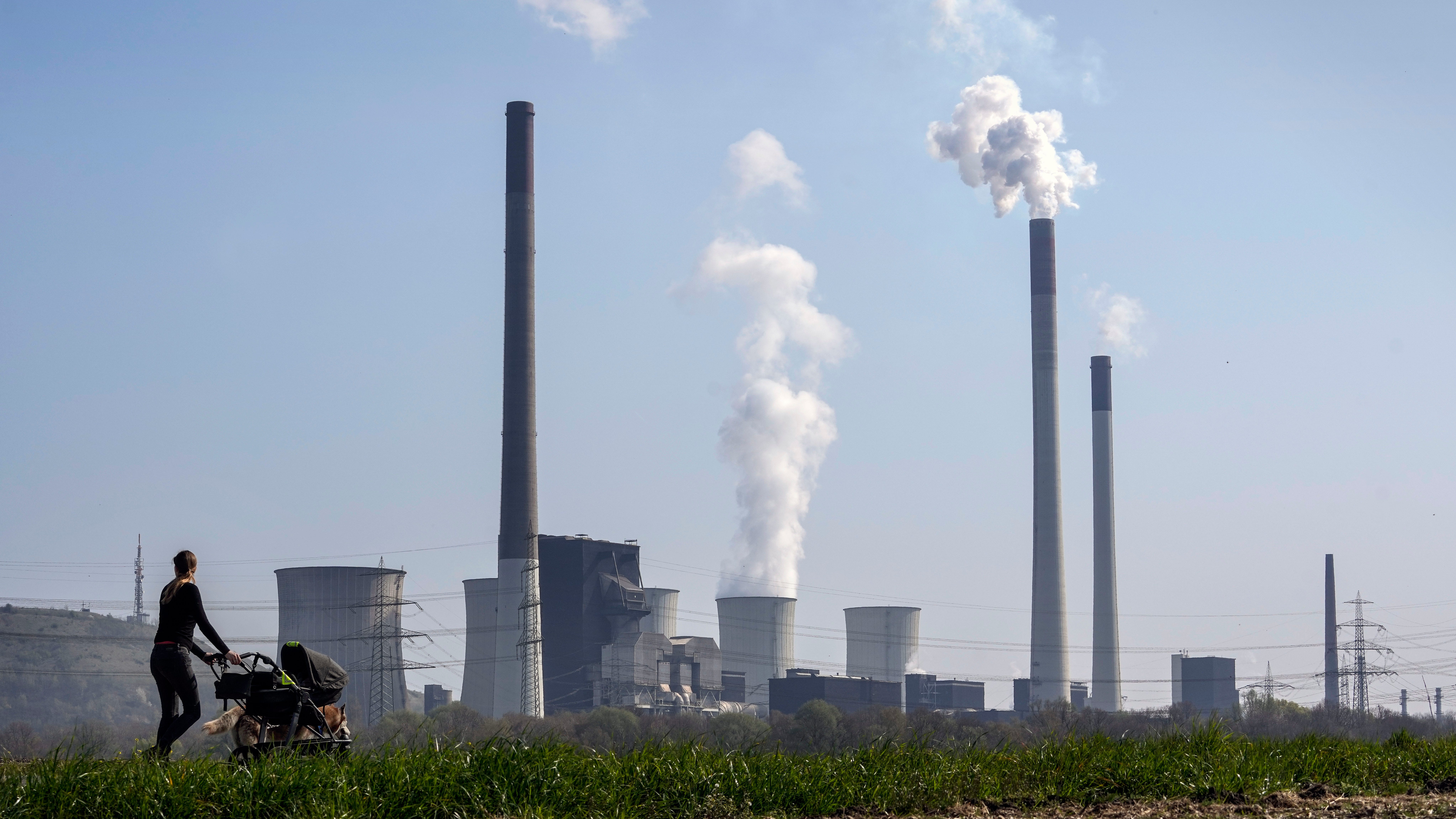 UN report: Climate pollution reductions 'highly inadequate'