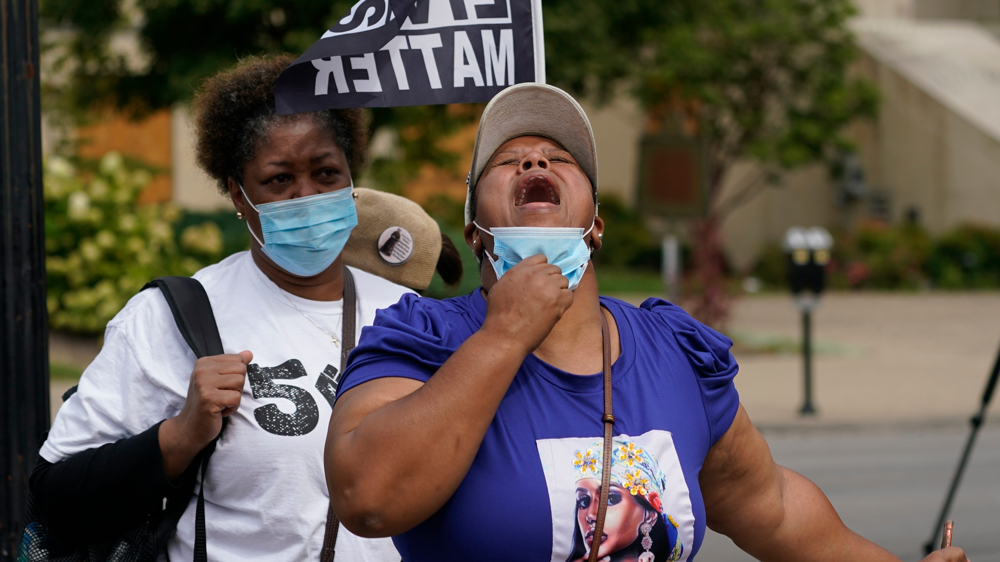 1 officer indicted in Breonna Taylor case; not for her death