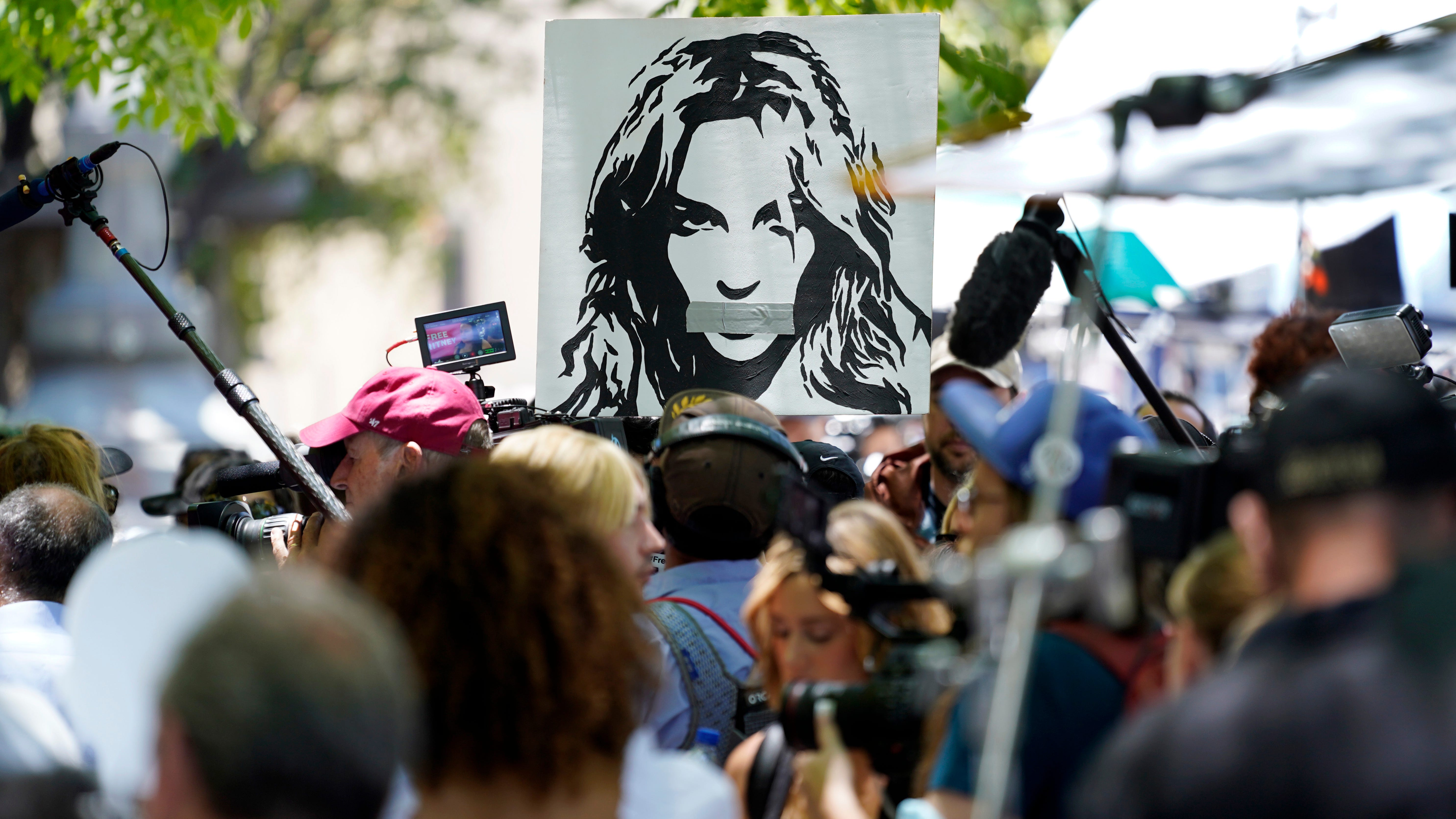 Britney Spears tells judge: 'I want my life back'