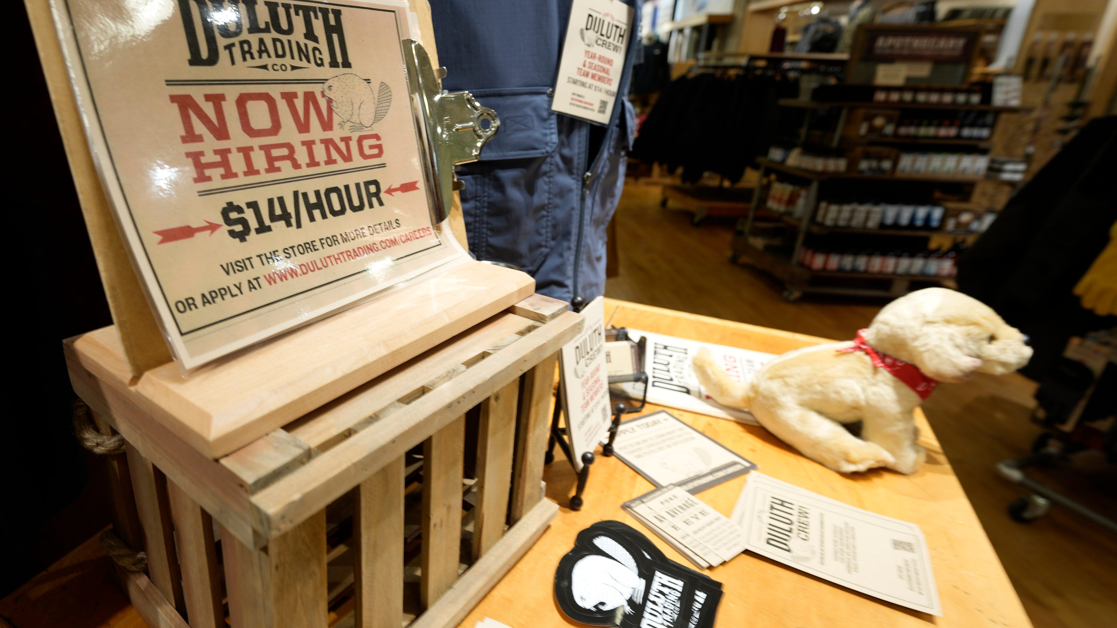 US unemployment claims fall to lowest level since pandemic