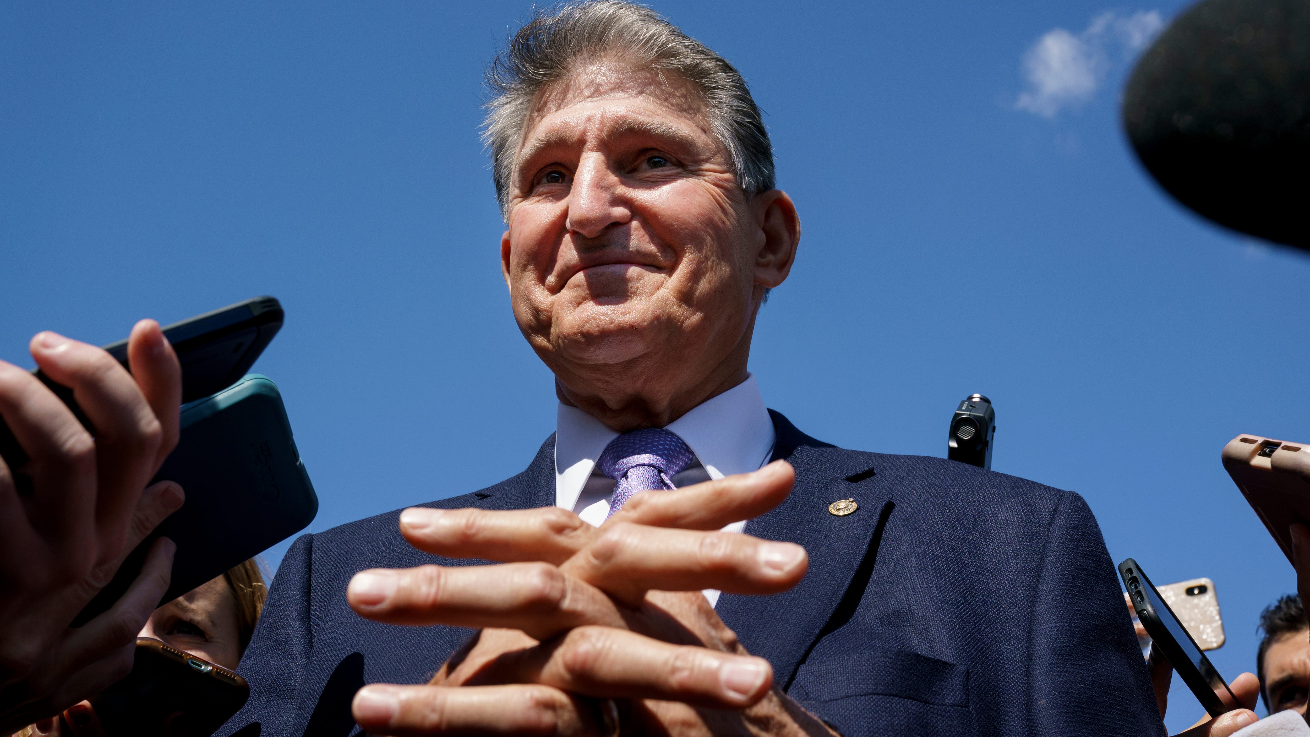 McConnell openly courts Manchin to leave Democrats, join GOP
