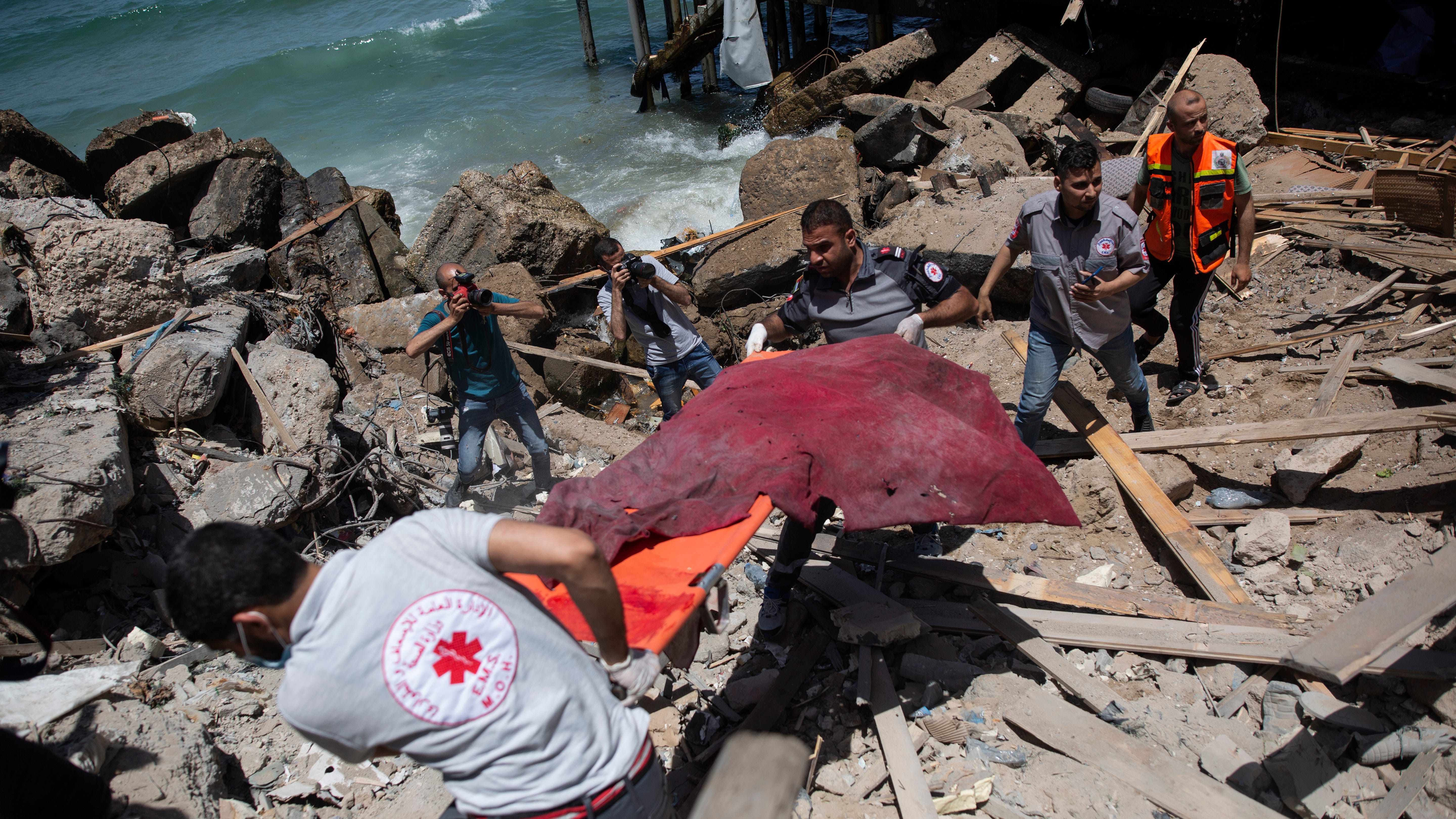 Israeli strikes hit Gaza tunnels as diplomats work for truce