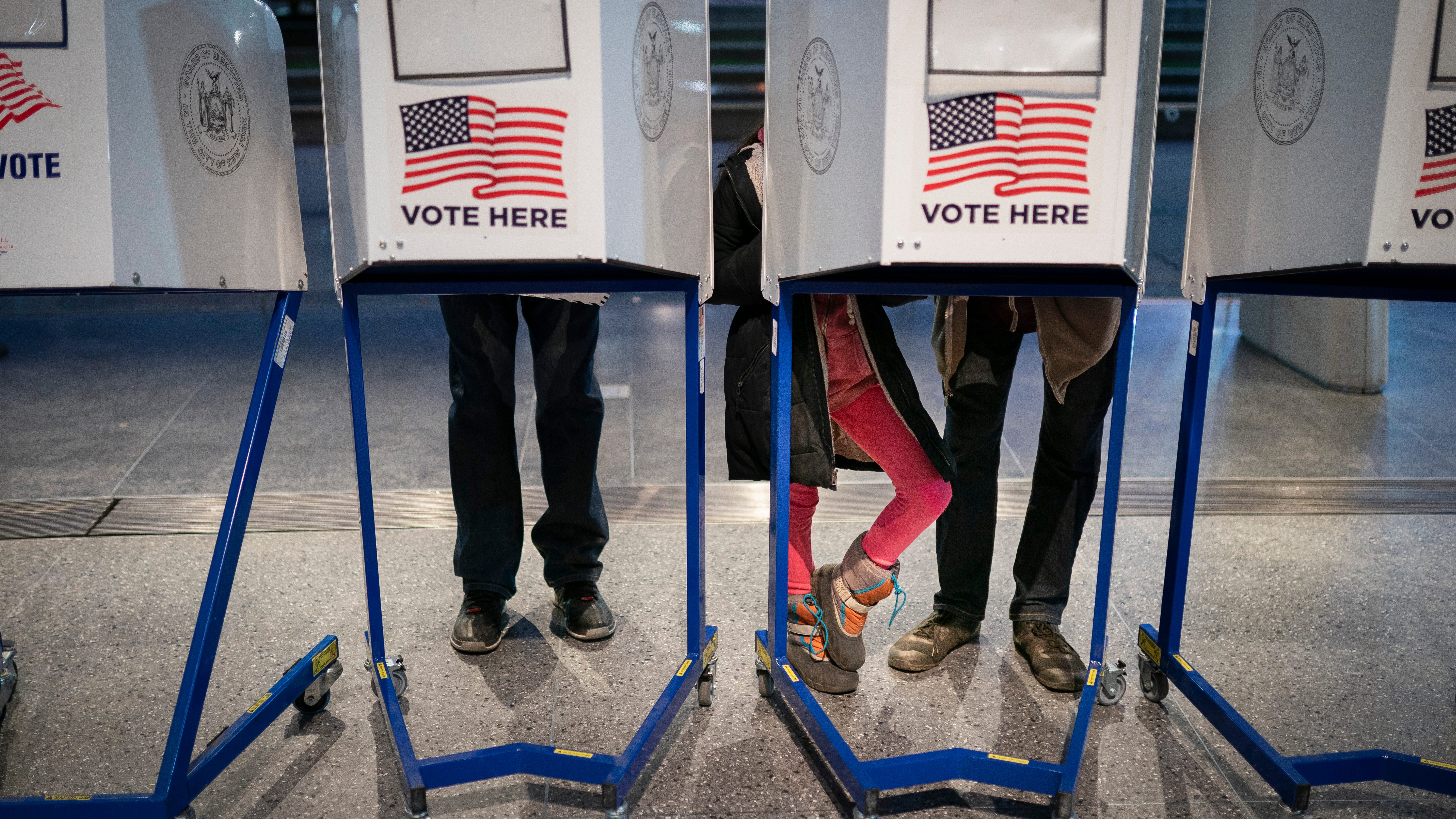 2022 midterms live updates: Latest election news from AP