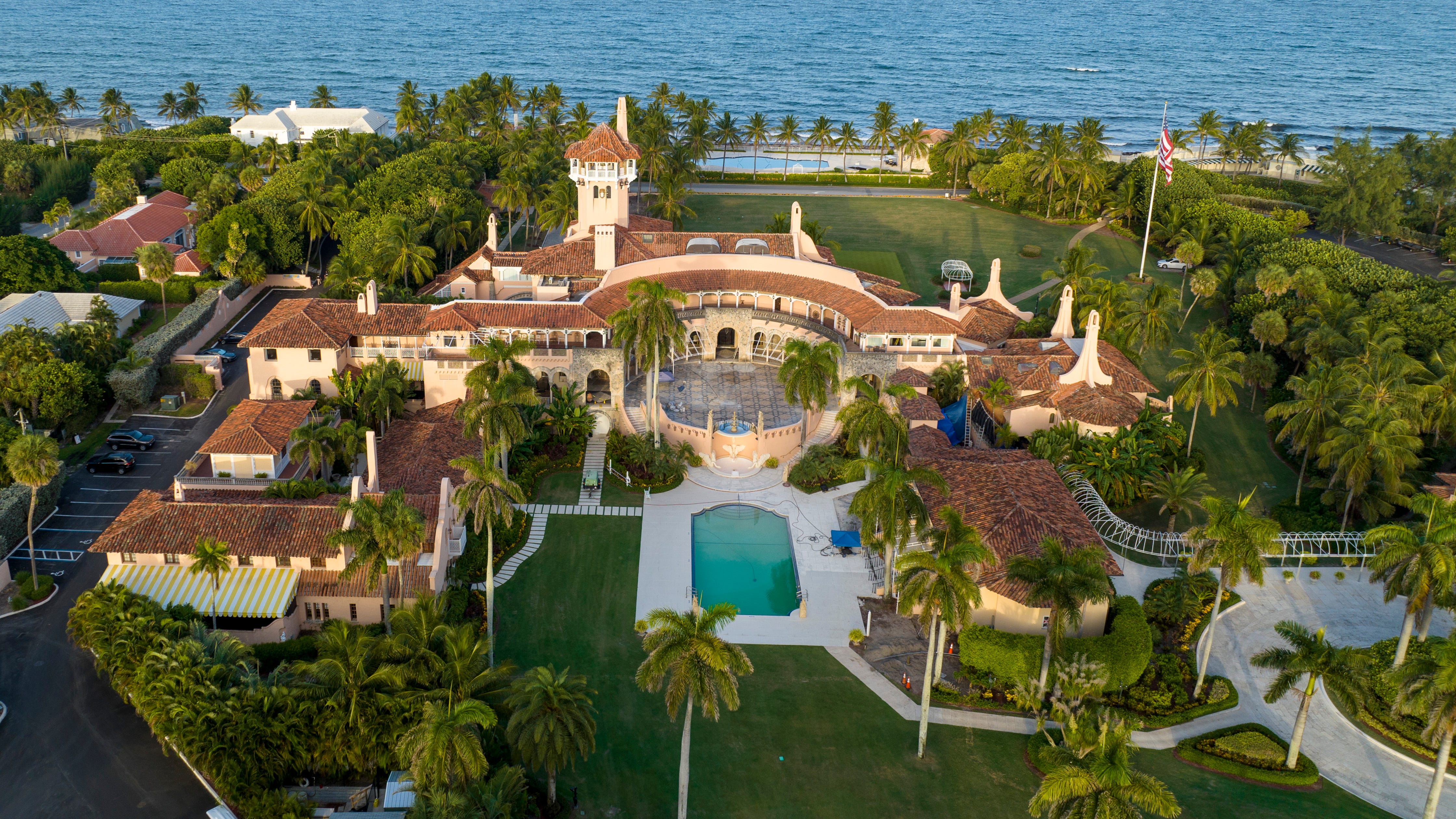 Trump seeks special master to review Mar-a-Lago documents