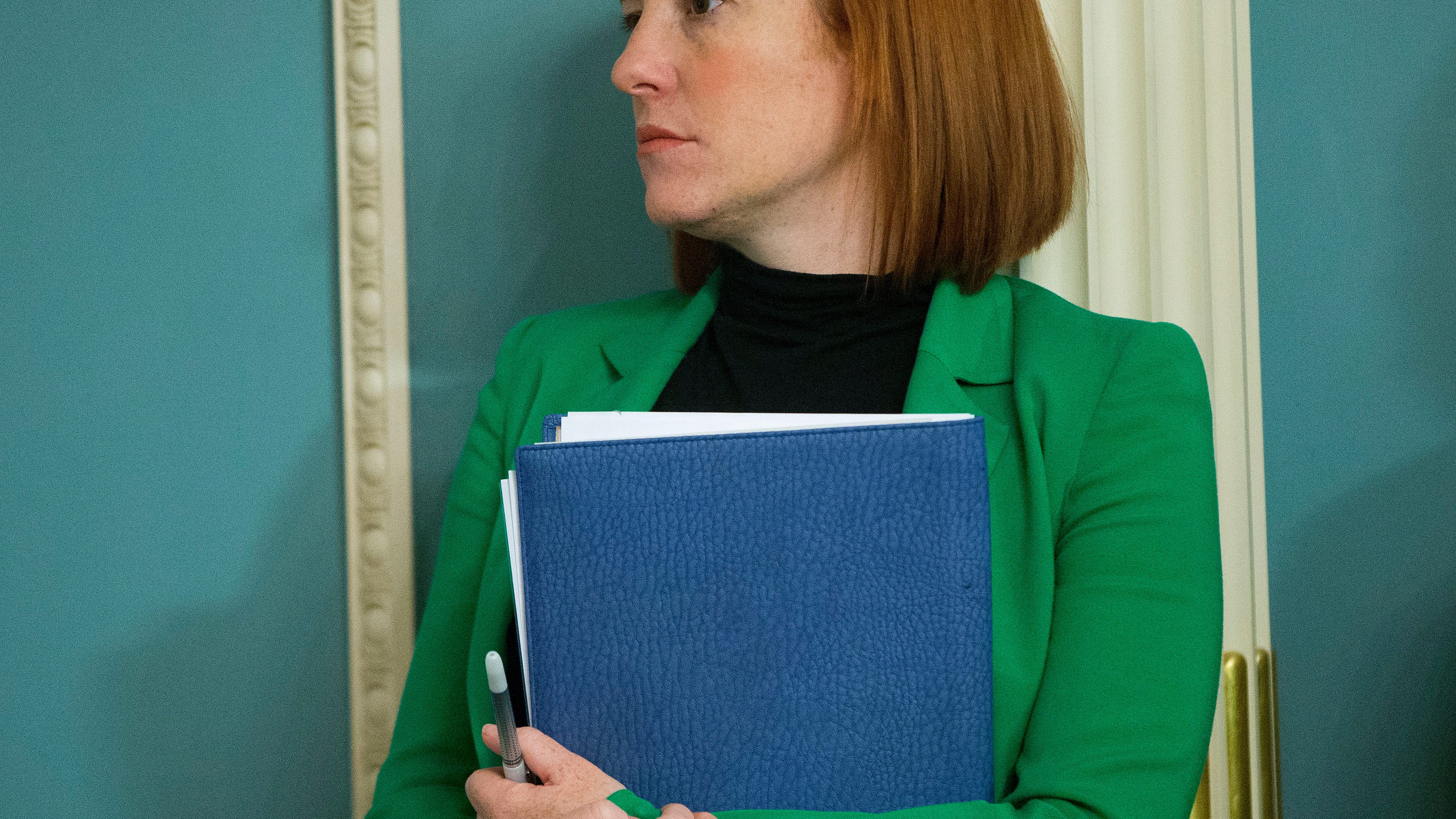 Biden chooses an all-female senior White House press team