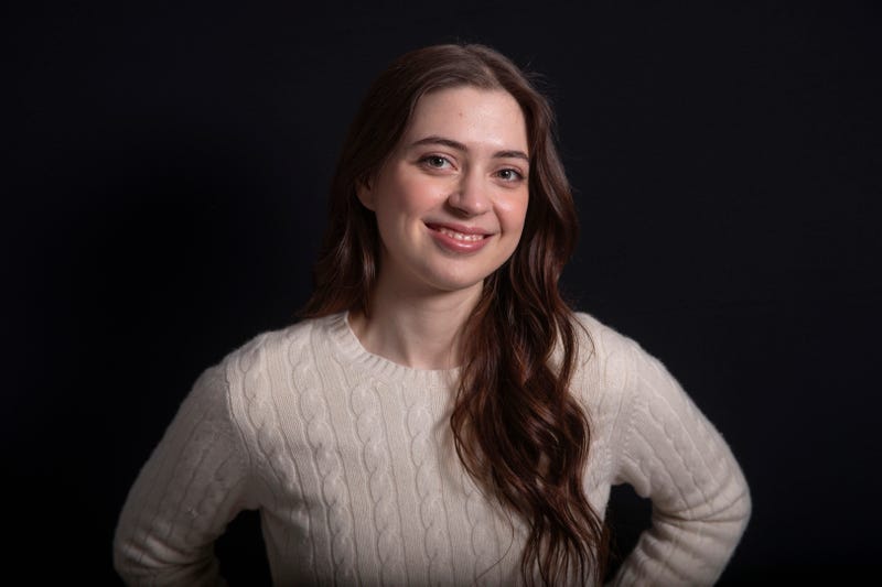 Lizzy McAlpine Portrait Session