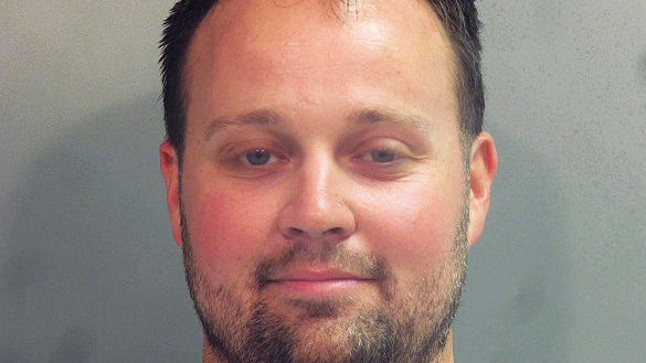 Josh Duggar trial on child porn charges moved to November