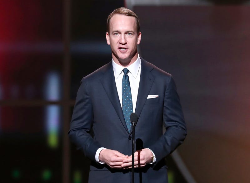 Manning makes donation to feed COVID-19 health care workers