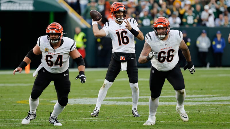 Bengals Packers Football
