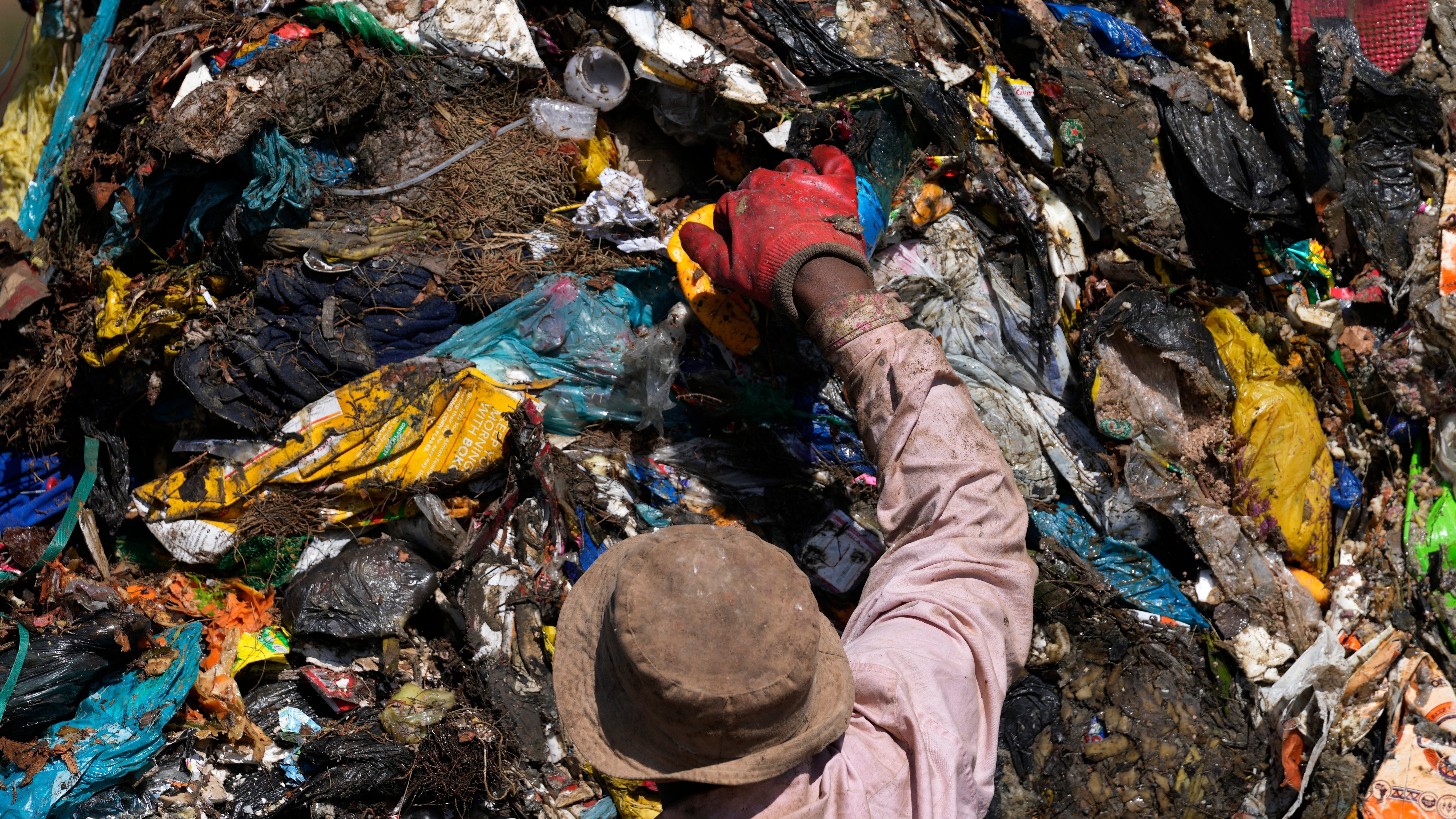 Environmentalists meet in South Africa to stem plastic waste