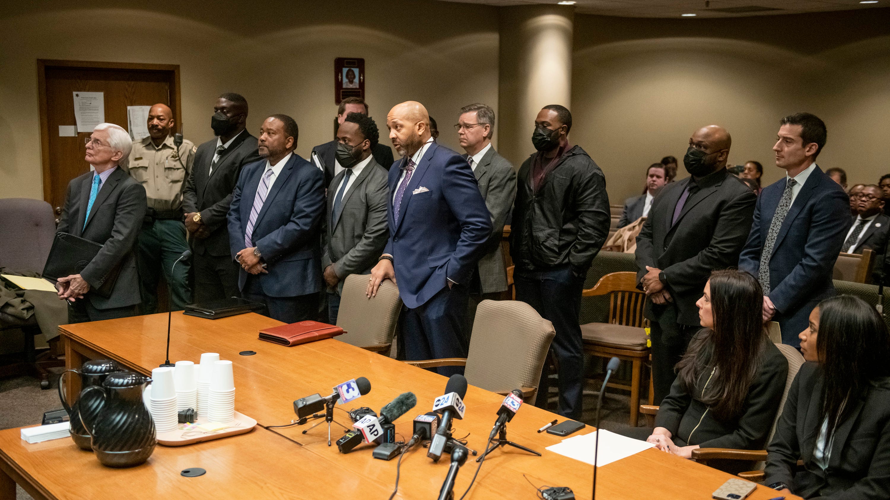 5 Memphis officers plead not guilty in death of Tyre Nichols