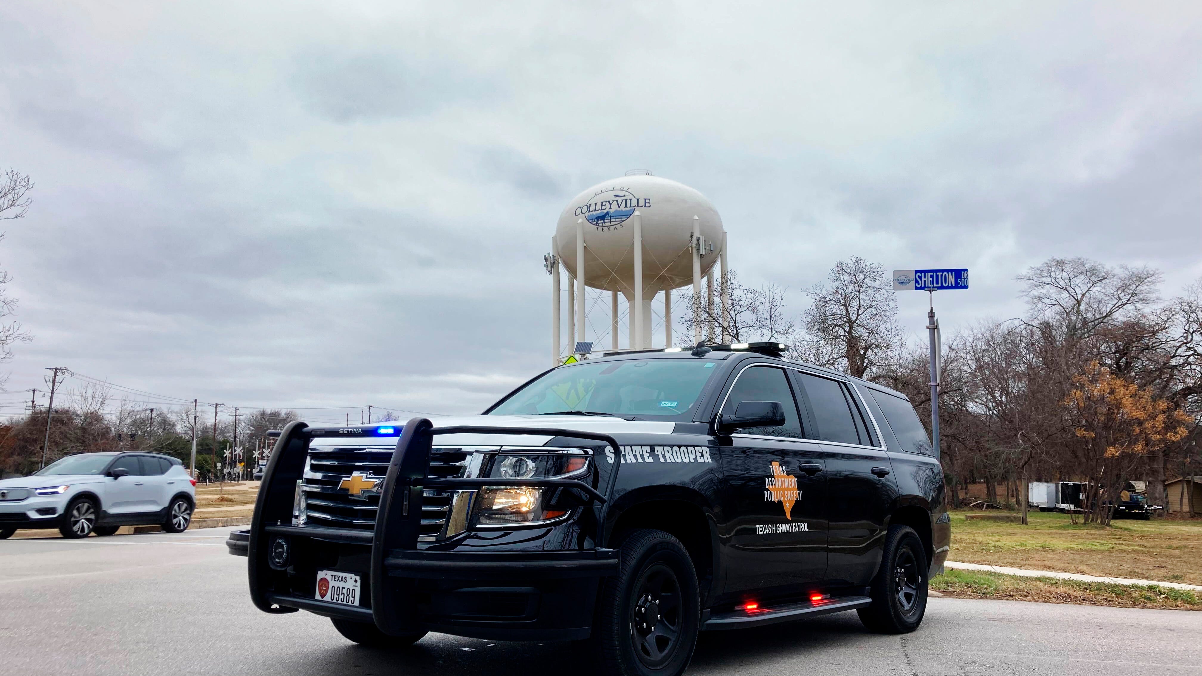 Ranting man takes hostages at Texas synagogue