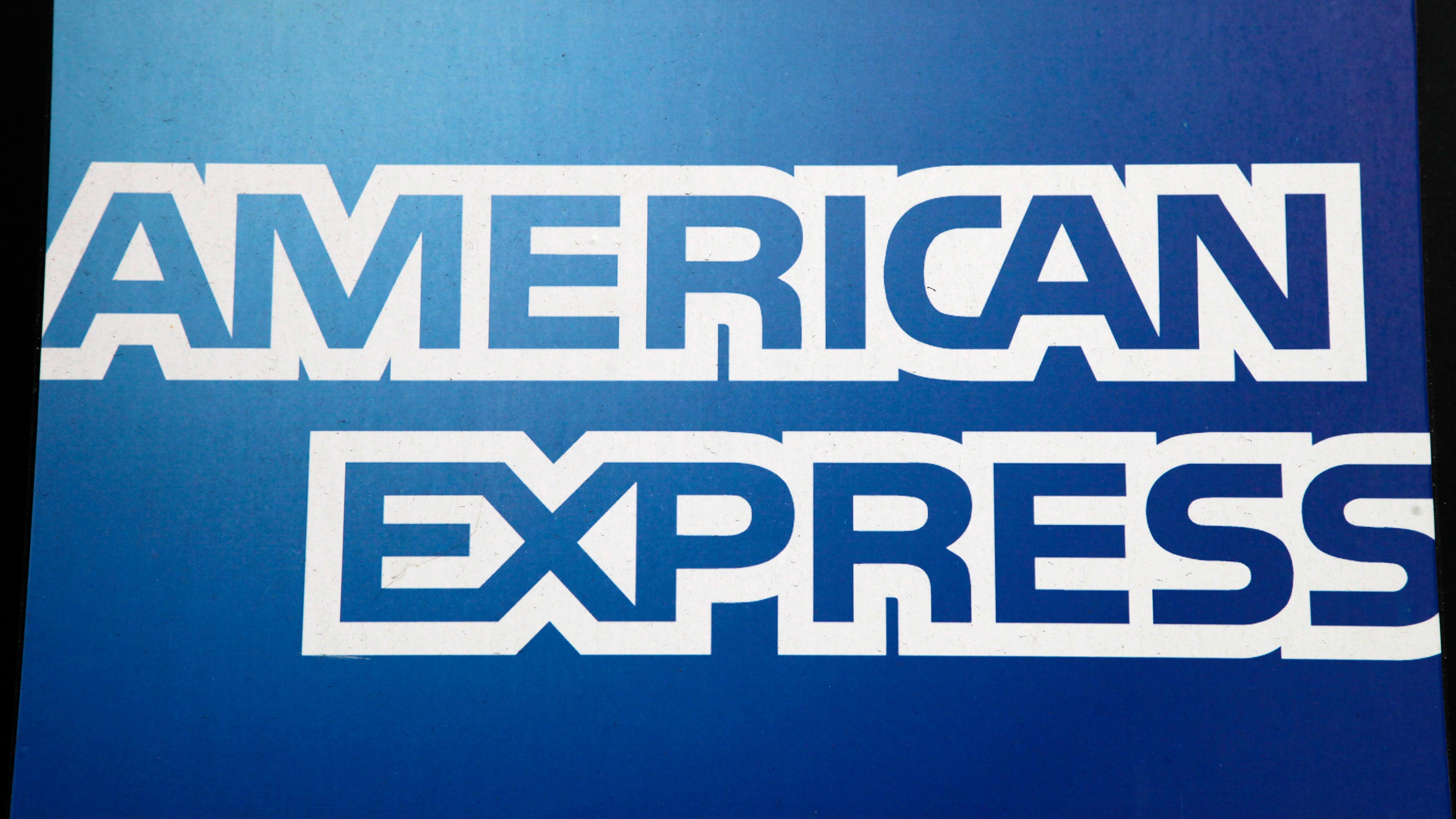 American Express to offer checking accounts with rewards