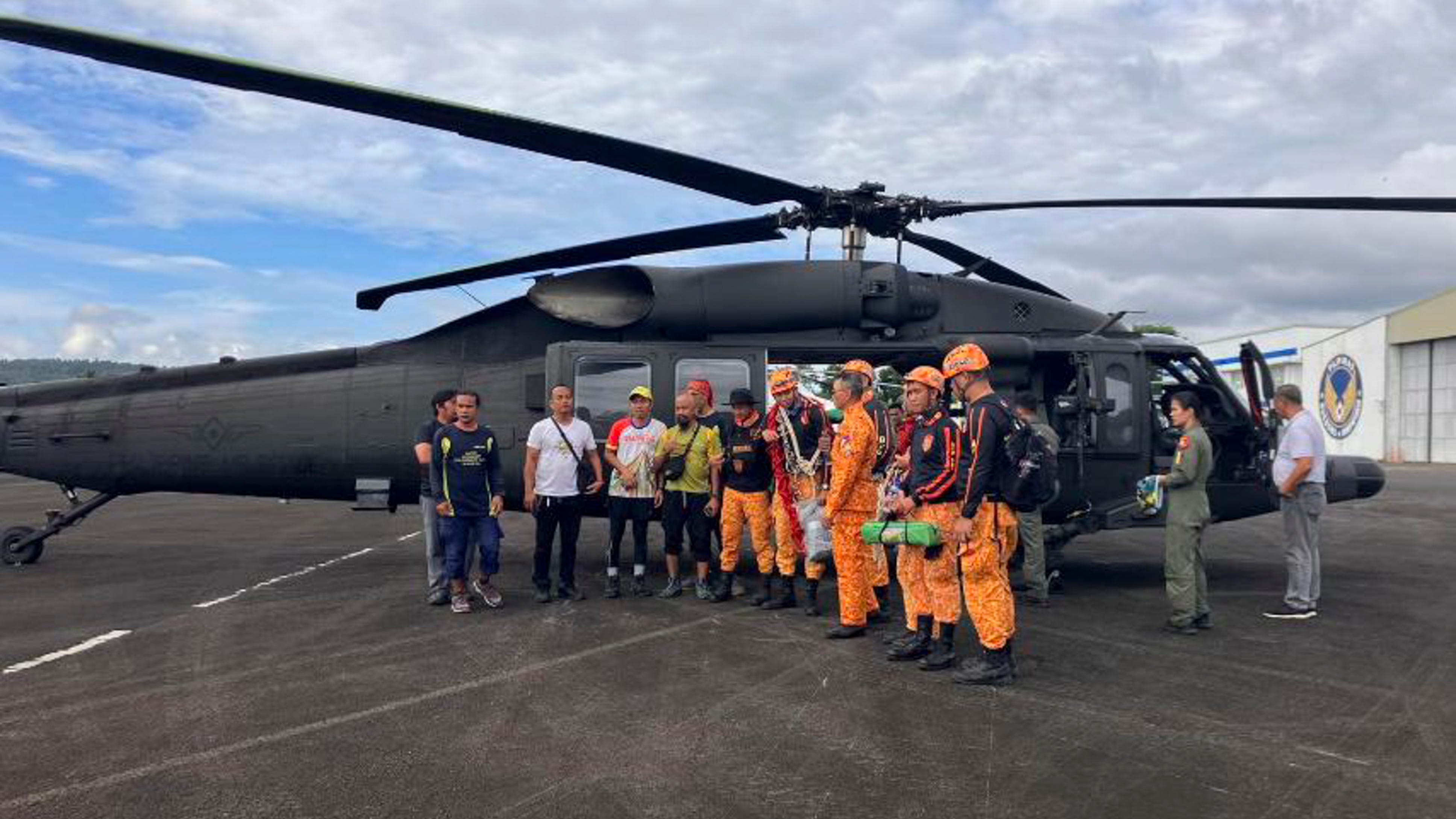 Search on Philippine volcano confirms 4 died in plane crash