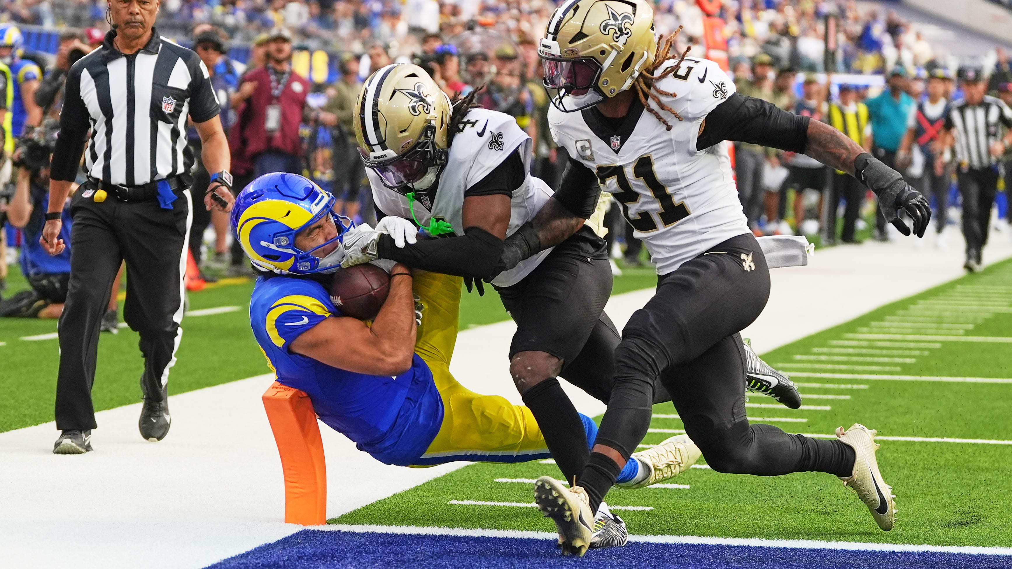 Saints overwhelmed by Rams passing attack, pass rush in blowout loss