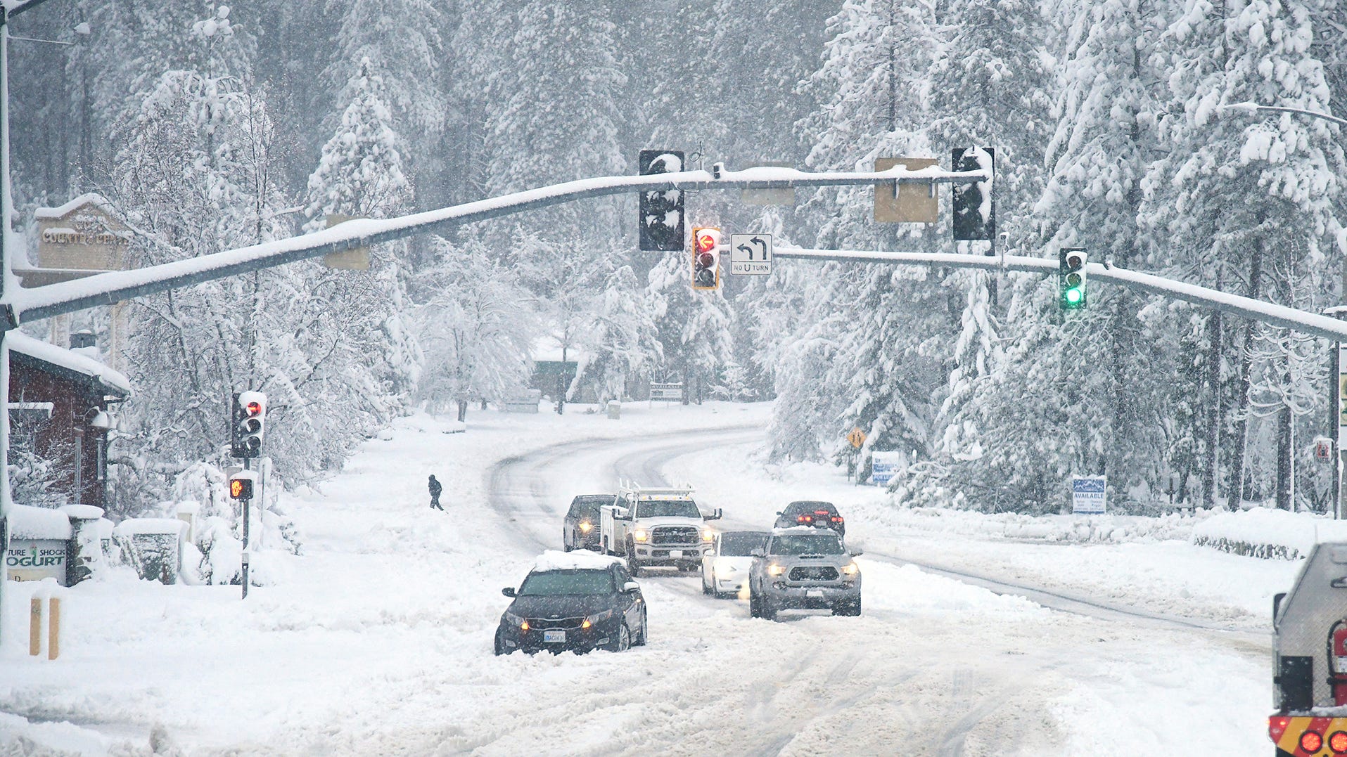 Snow blasts California and freezes Pacific Northwest