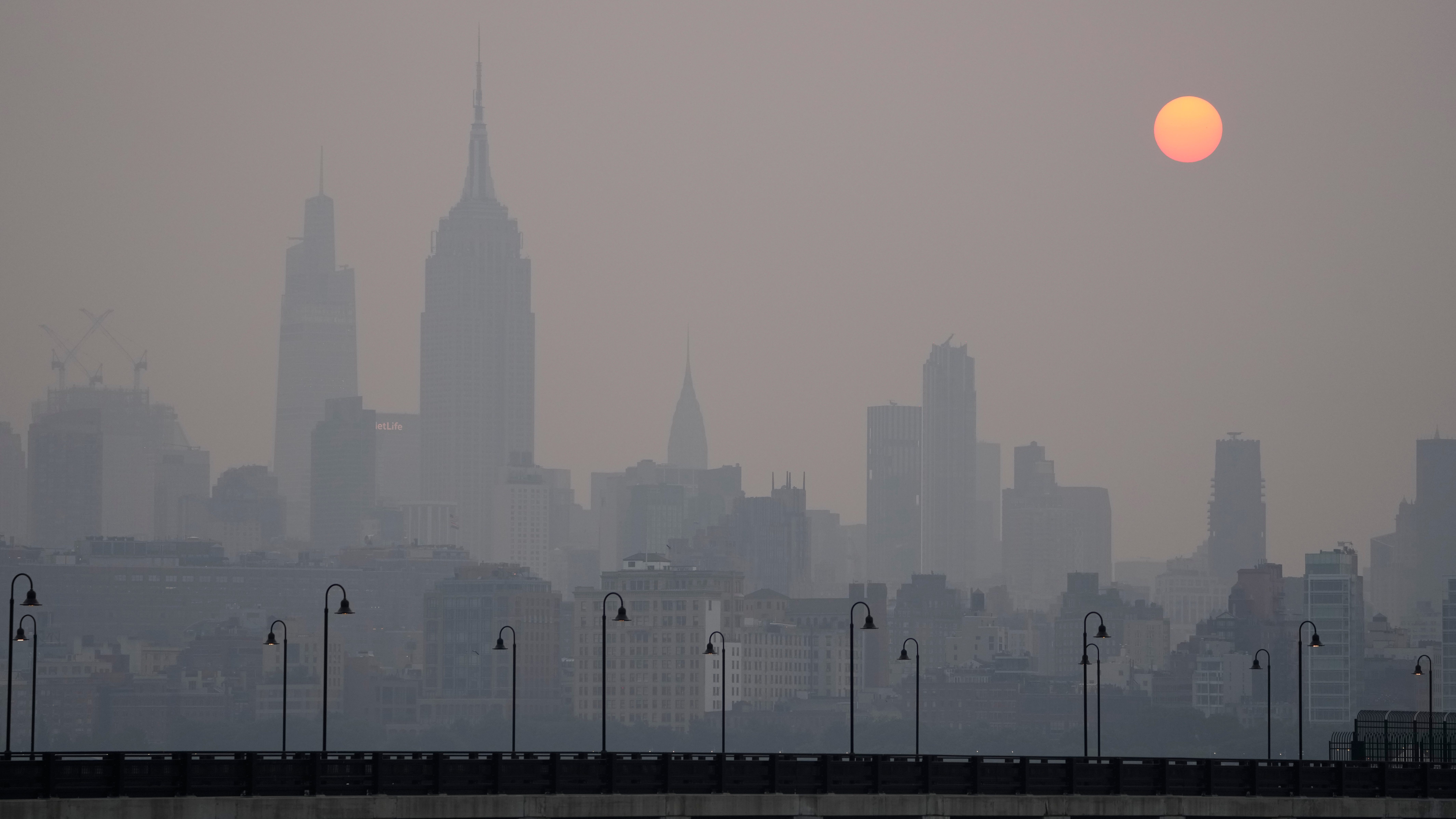 Air pollution cloaks eastern US for a second day. Here's why there is so much smoke