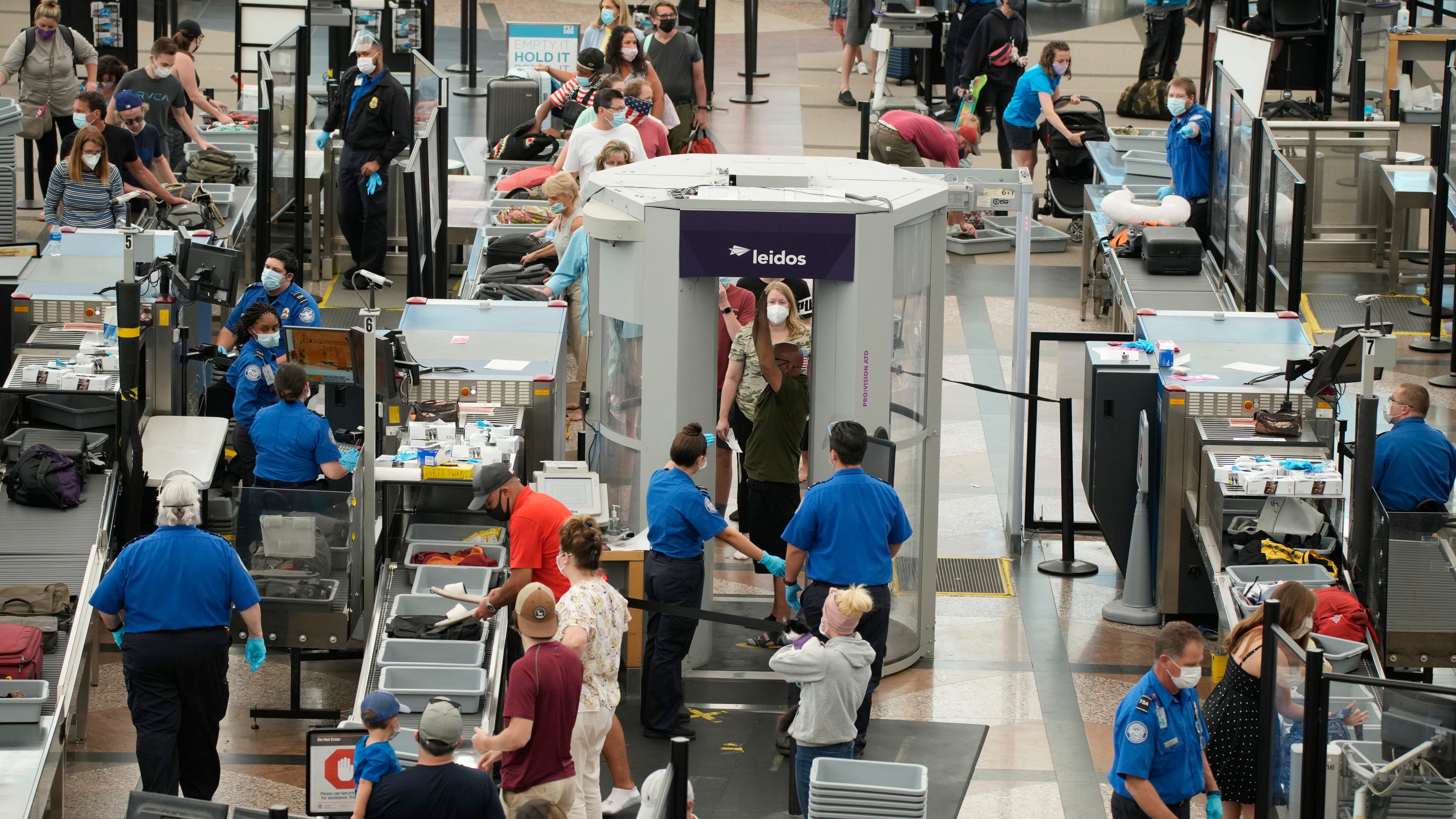 US details new international COVID-19 travel requirements