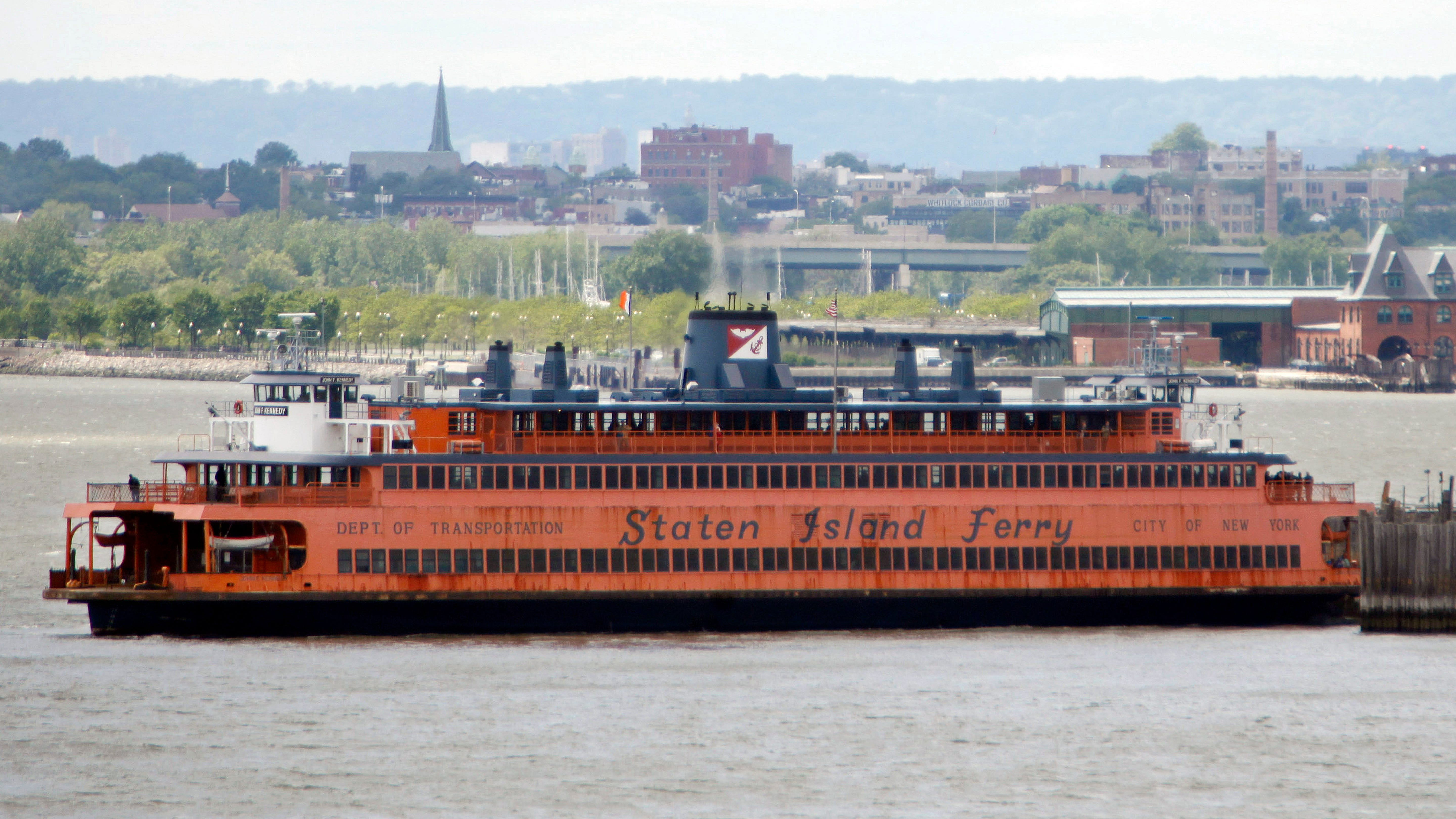 'SNL' comics Jost, Davidson buy Staten Island Ferry boat