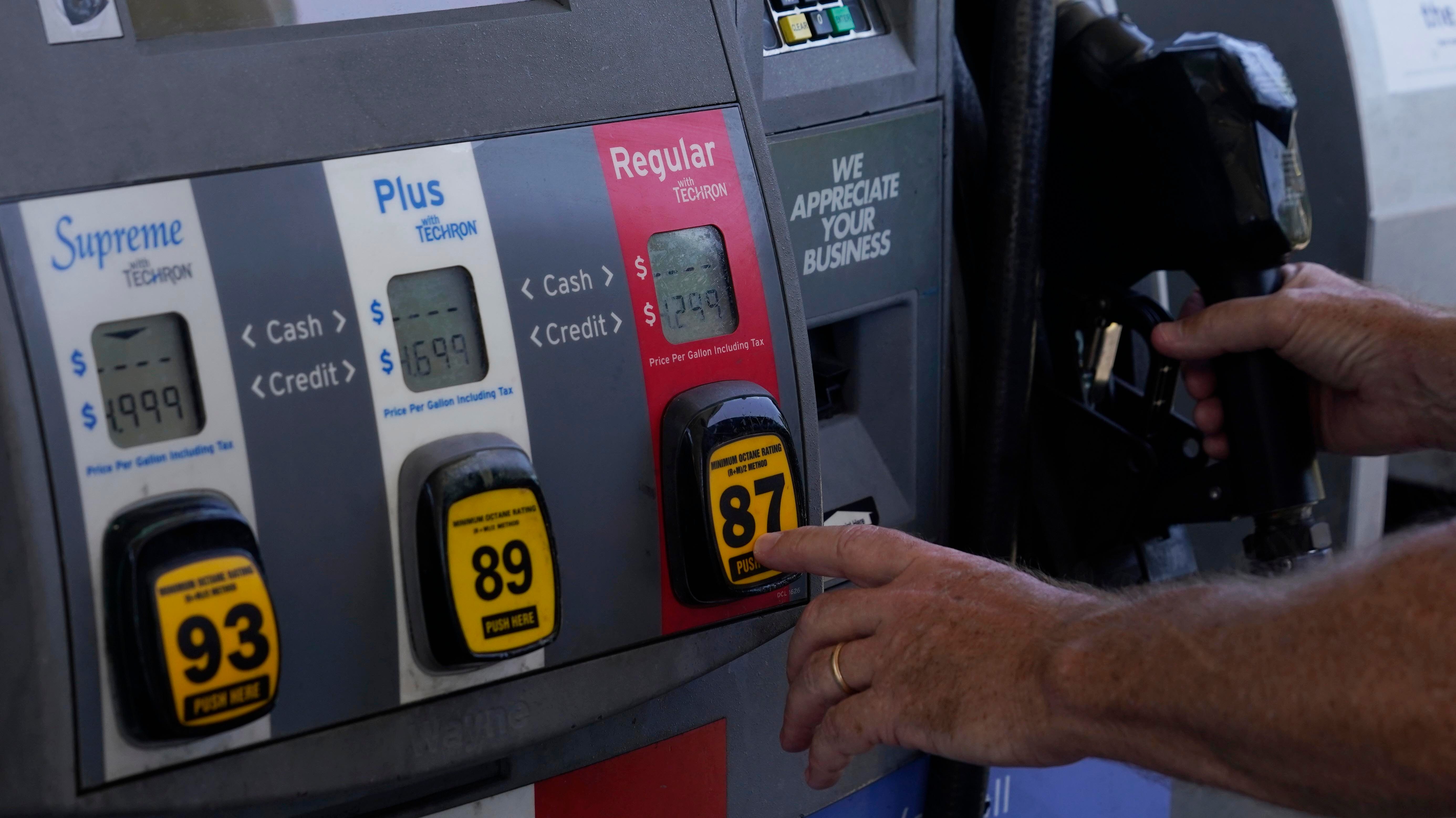 American consumer confidence takes a hit in October
