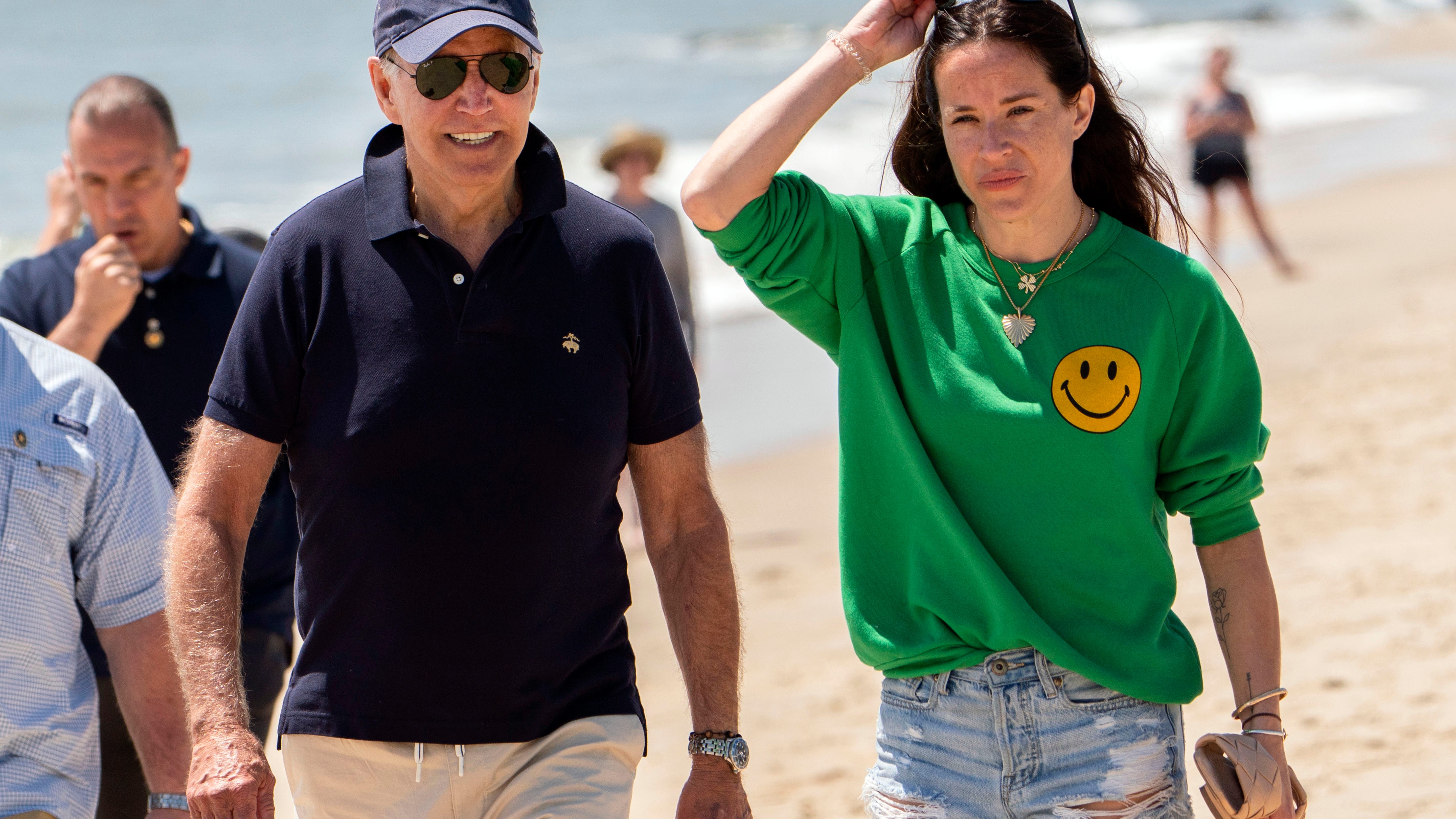 2 plead guilty in scheme to sell Biden's daughter's diary