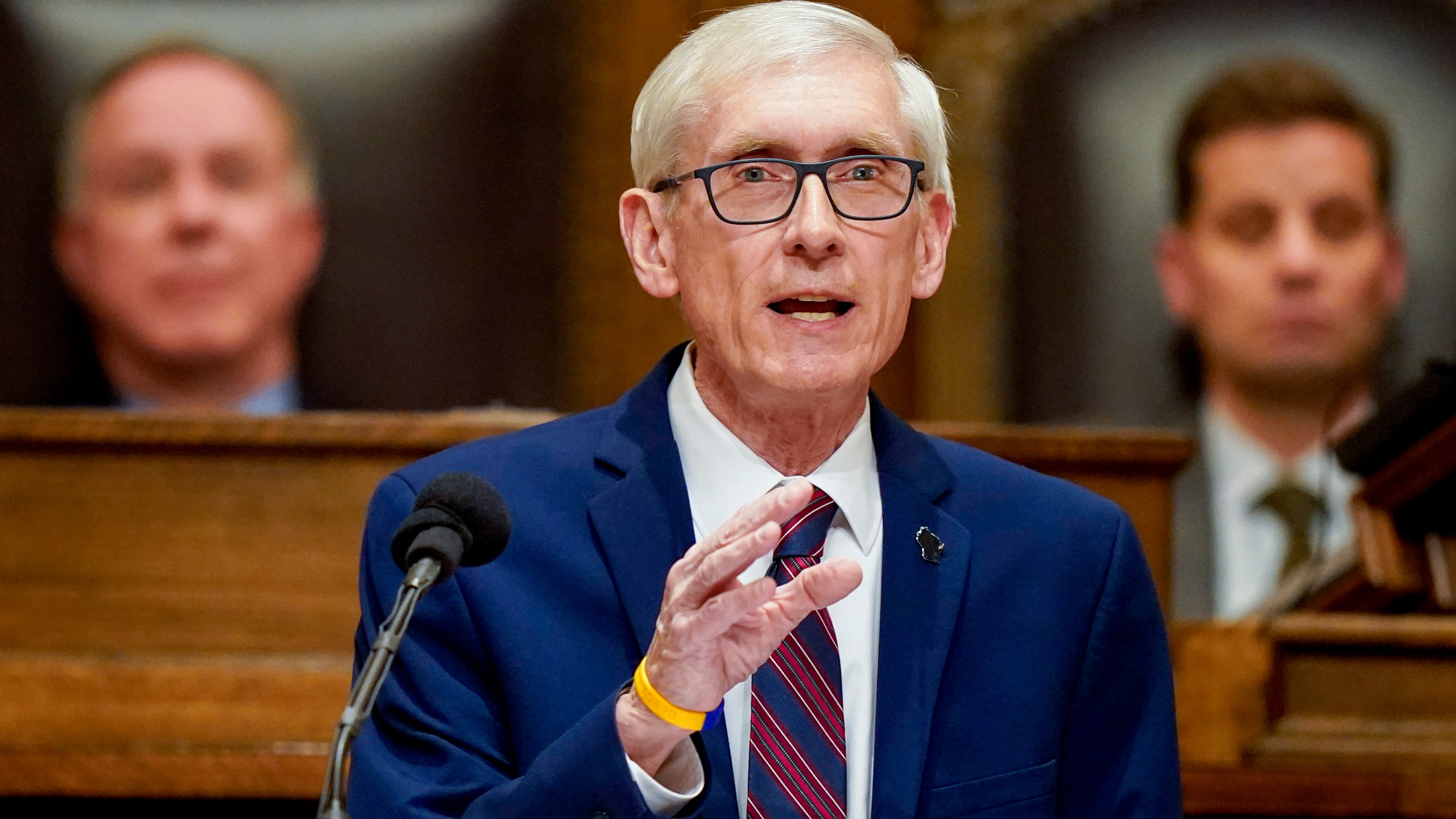 Wisconsin, North Carolina governors ban popular TikTok app