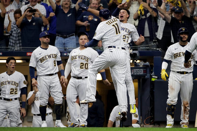 APTOPIX NLDS Braves Brewers Baseball