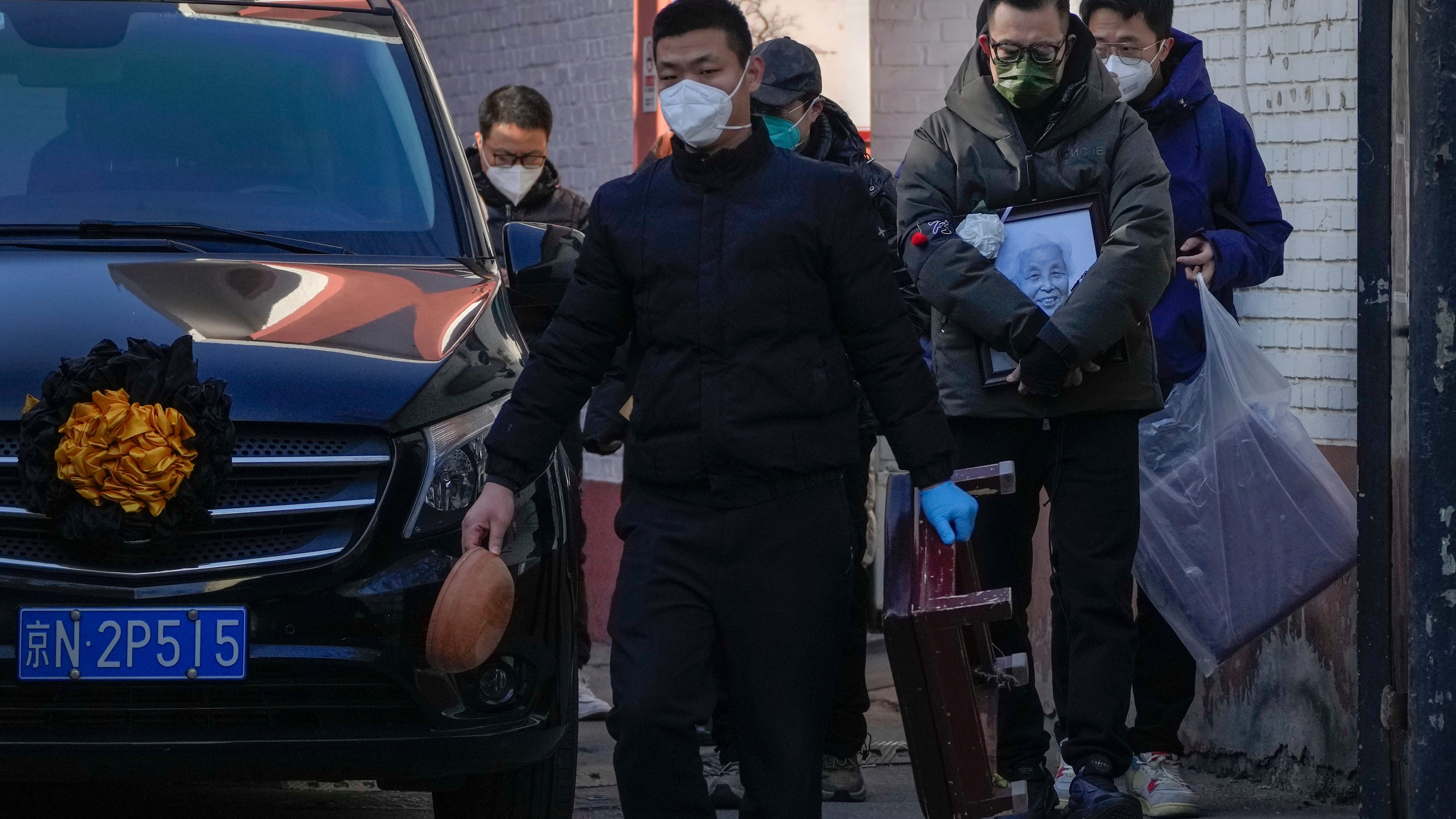 2 COVID-19 deaths reported in Beijing as virus surges