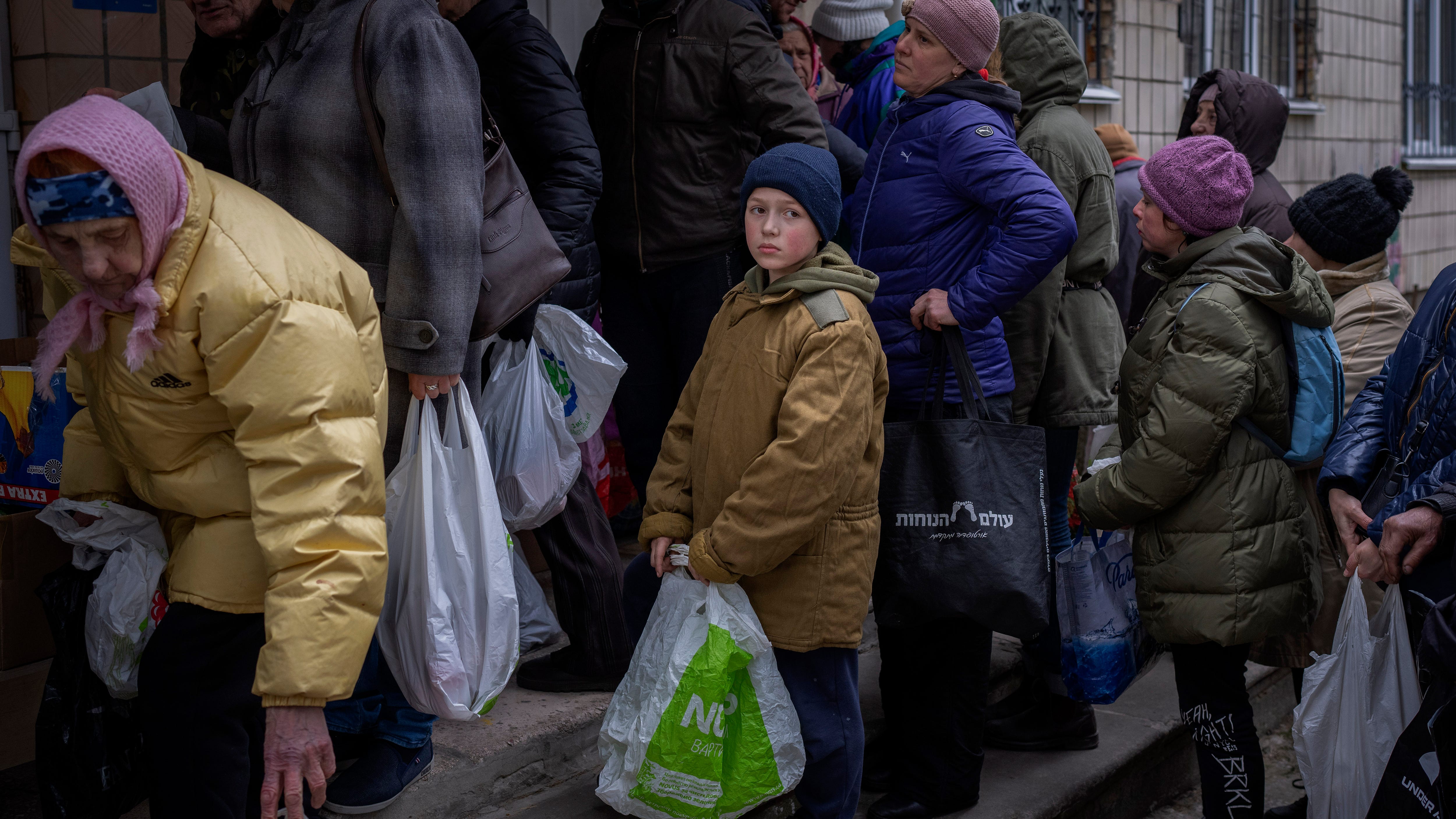 UN: 2.3 billion people severely or moderately hungry in 2021